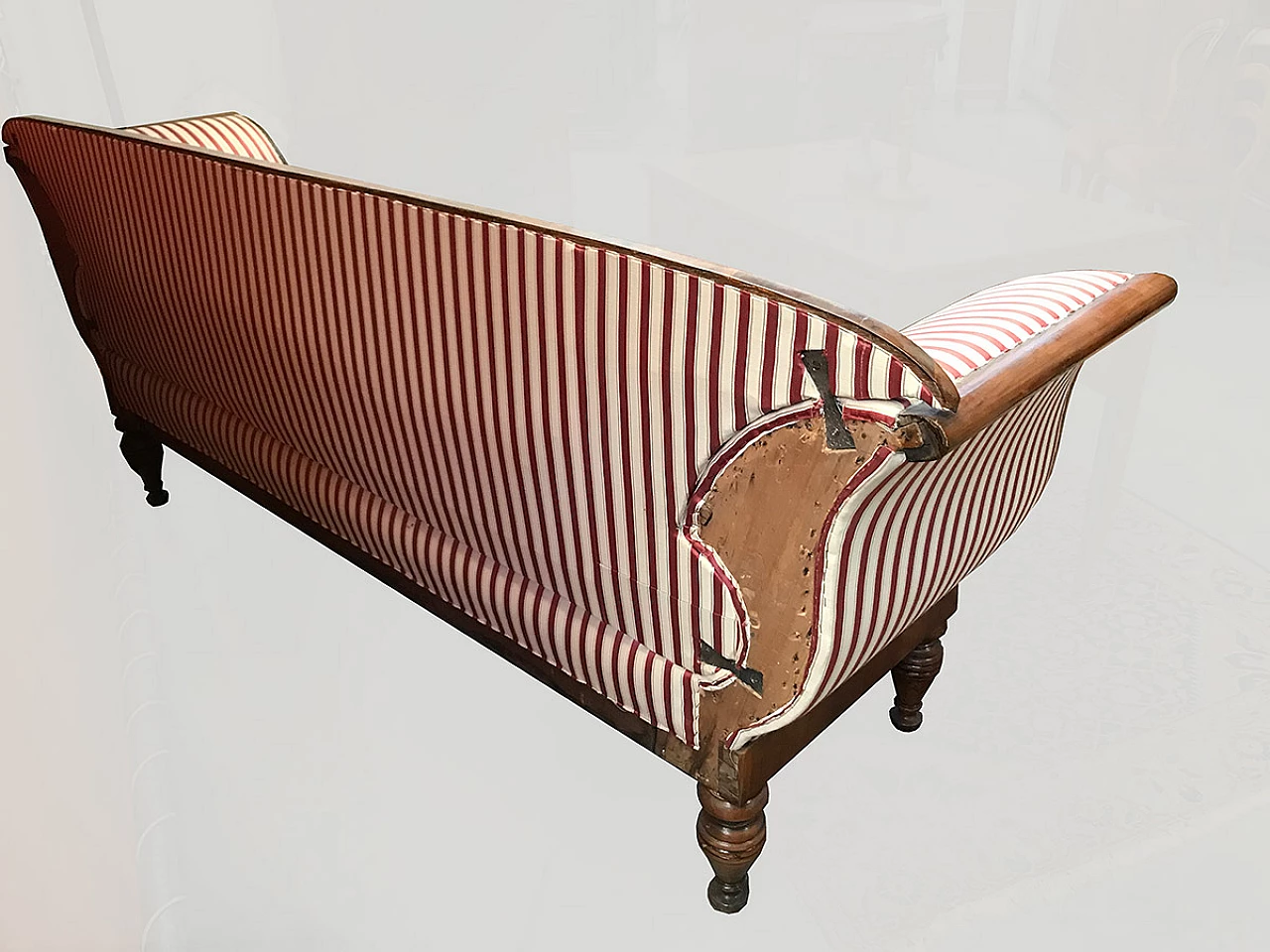 Walnut satchel sofa in Bidermeier style, early 19th century 7