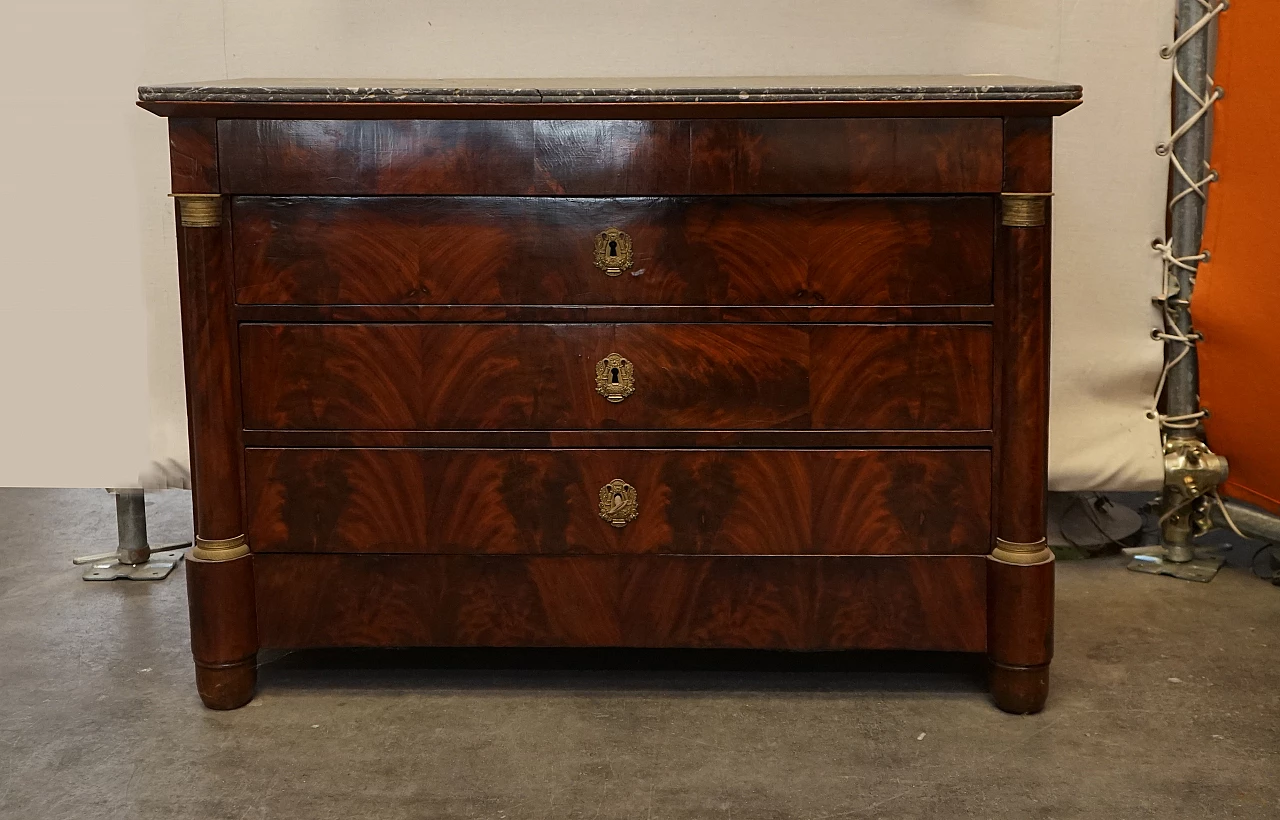 Empire chest of drawers in mahogany veneer, early 19th century 1