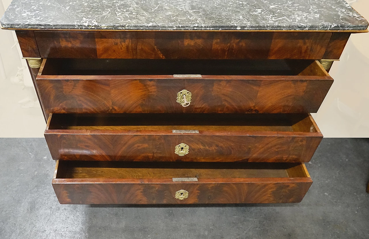 Empire chest of drawers in mahogany veneer, early 19th century 4