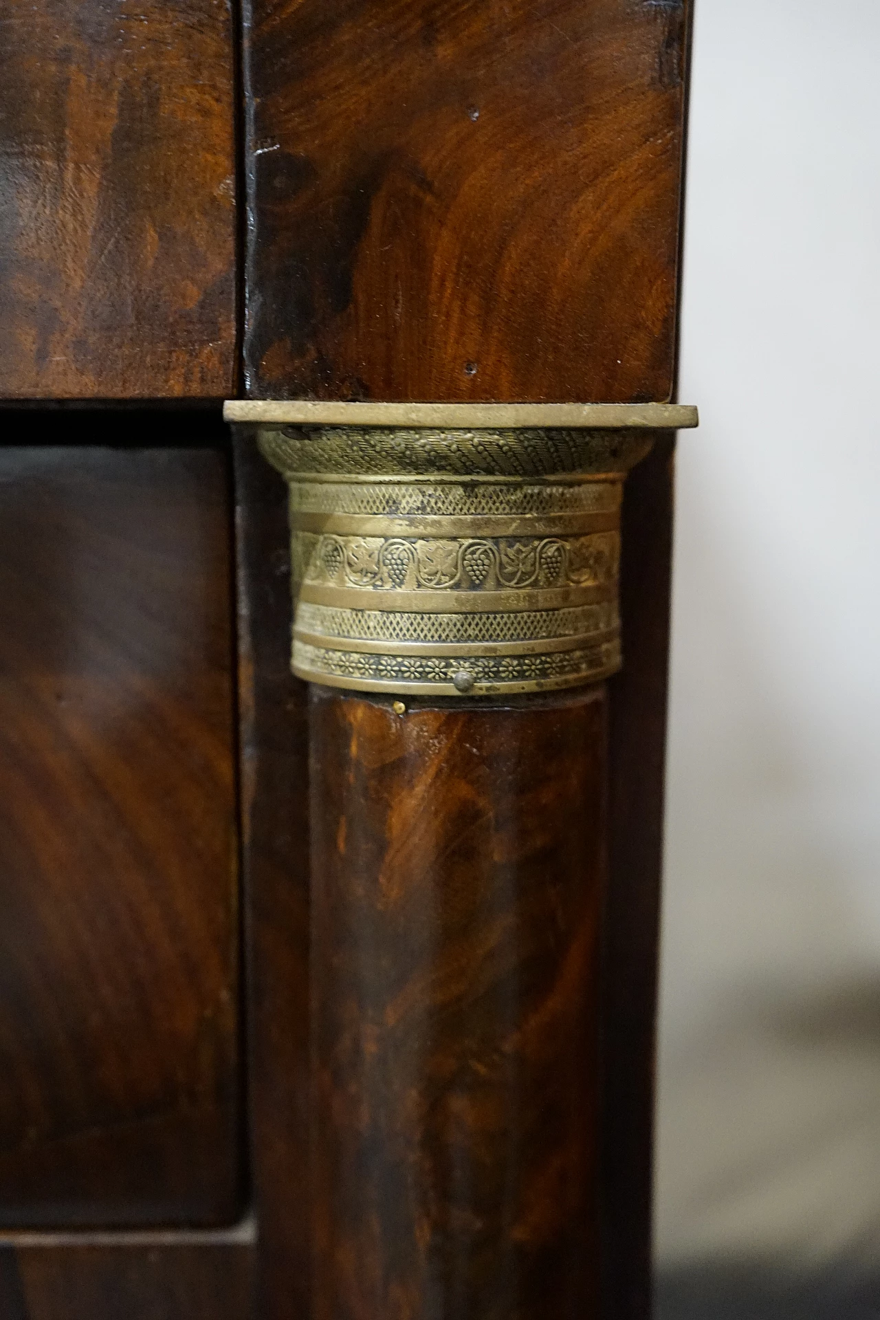 Empire chest of drawers in mahogany veneer, early 19th century 5