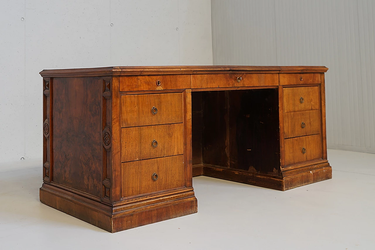 Walnut and briarwood desk with seven drawers, late 19th century 3