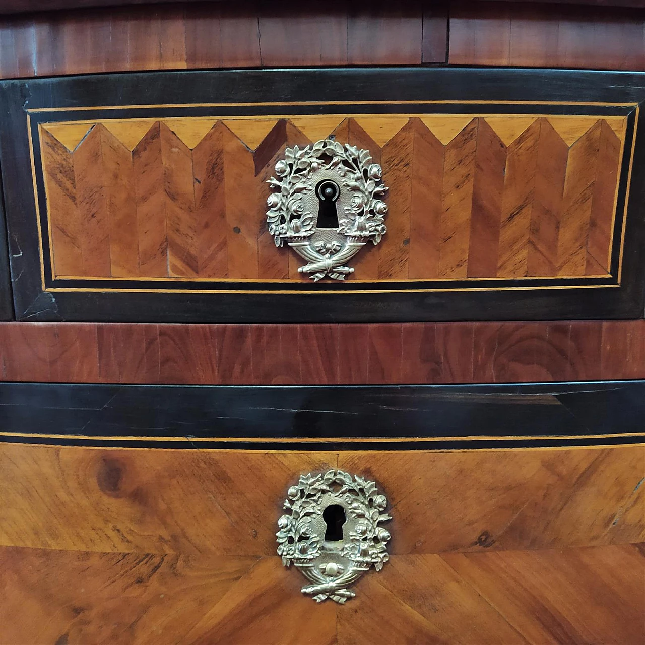 Walnut dresser with marble top, mid-19th century 6