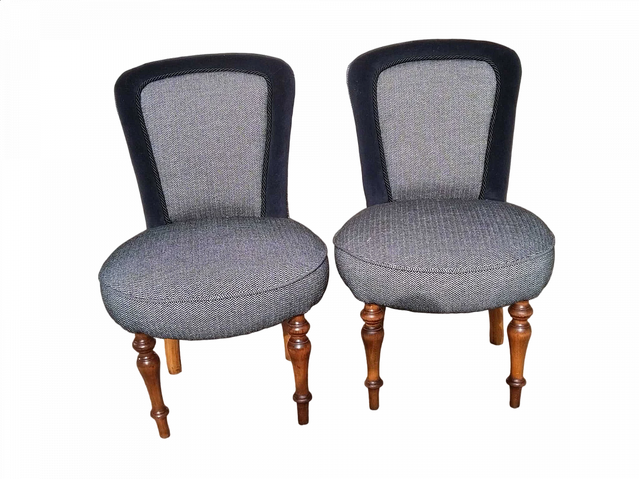 Walnut bedroom armchairs, 19th century 5