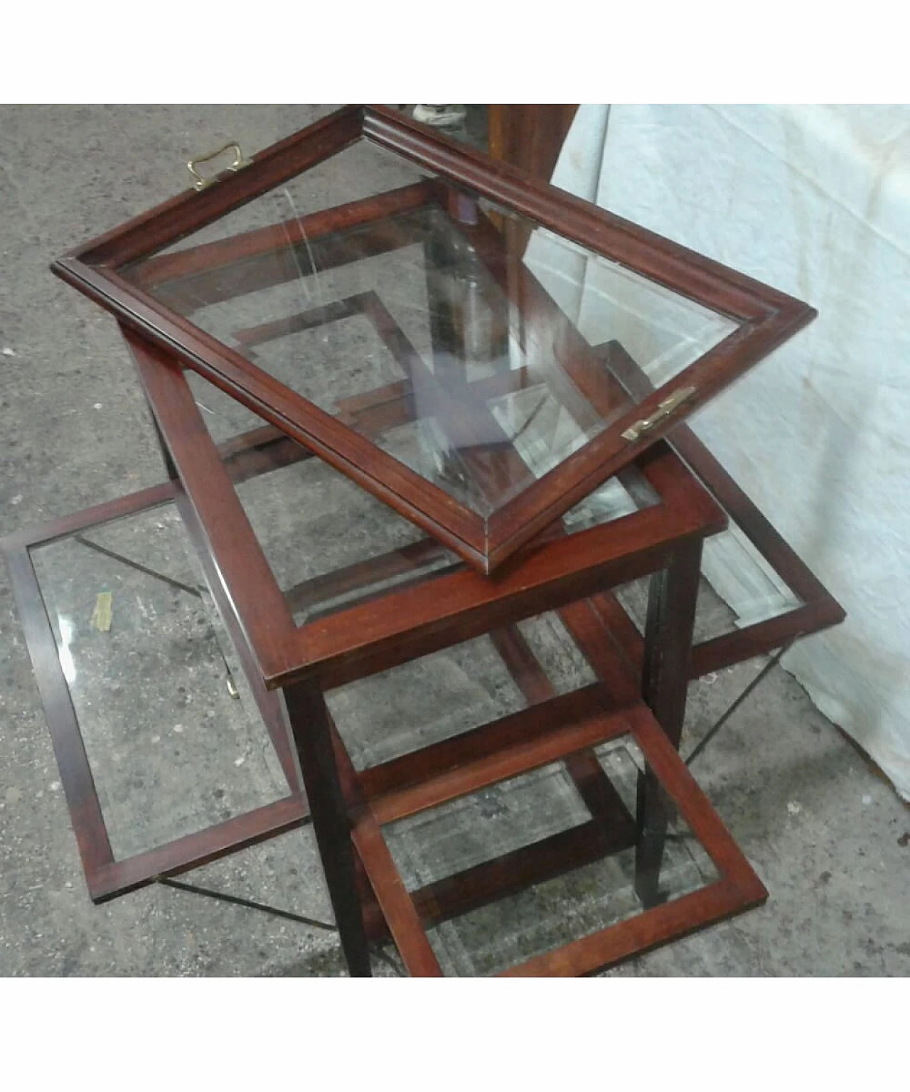 Wood and glass multi-shelves coffee table, early 20th century 3