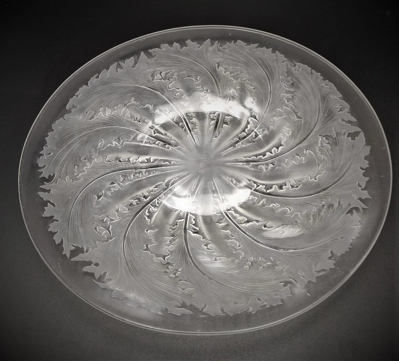 Chicoree plate in opalescent glass by Lalique, 1920s 3