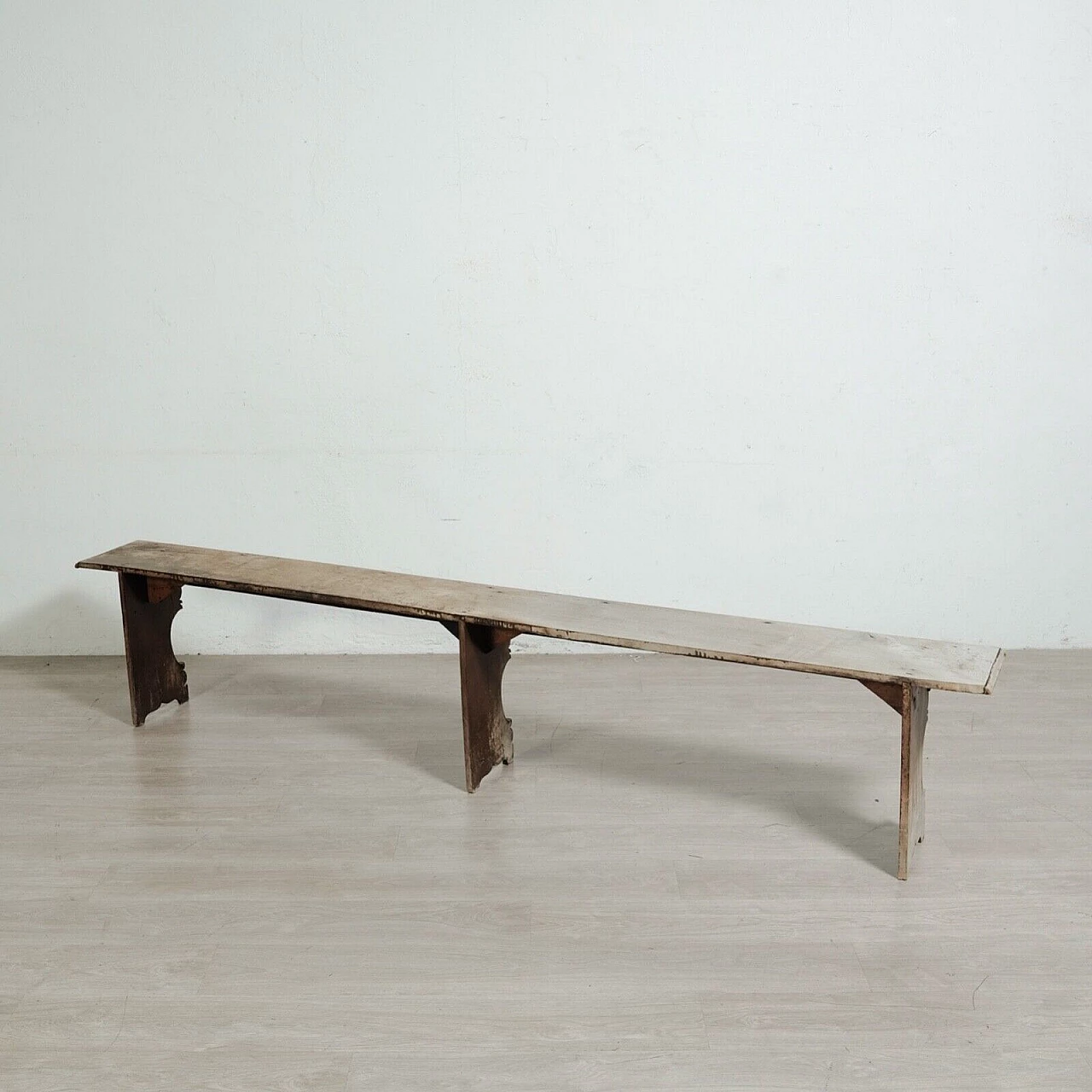 Walnut bench, 18th century 1