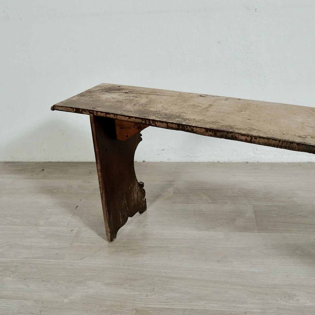 Walnut bench, 18th century 5