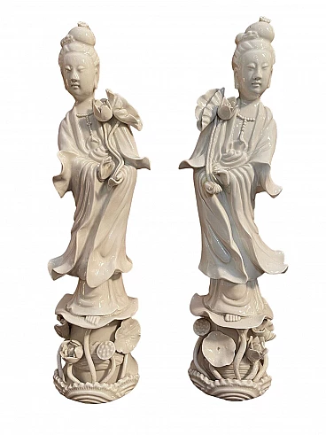 Coppia di sculture cinesi di Guanyin in ceramica, '800