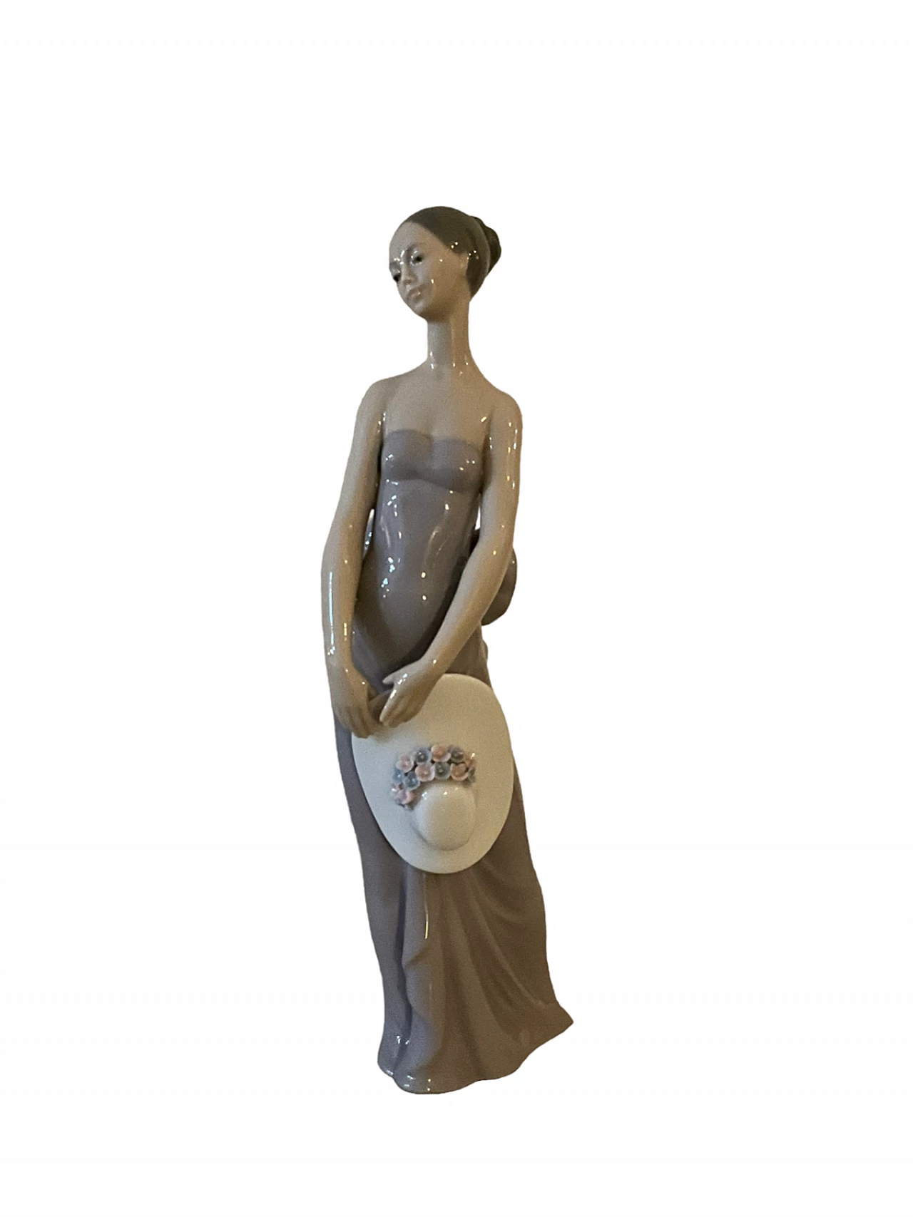 Scultura in ceramica Lladró di dama con cappello 6