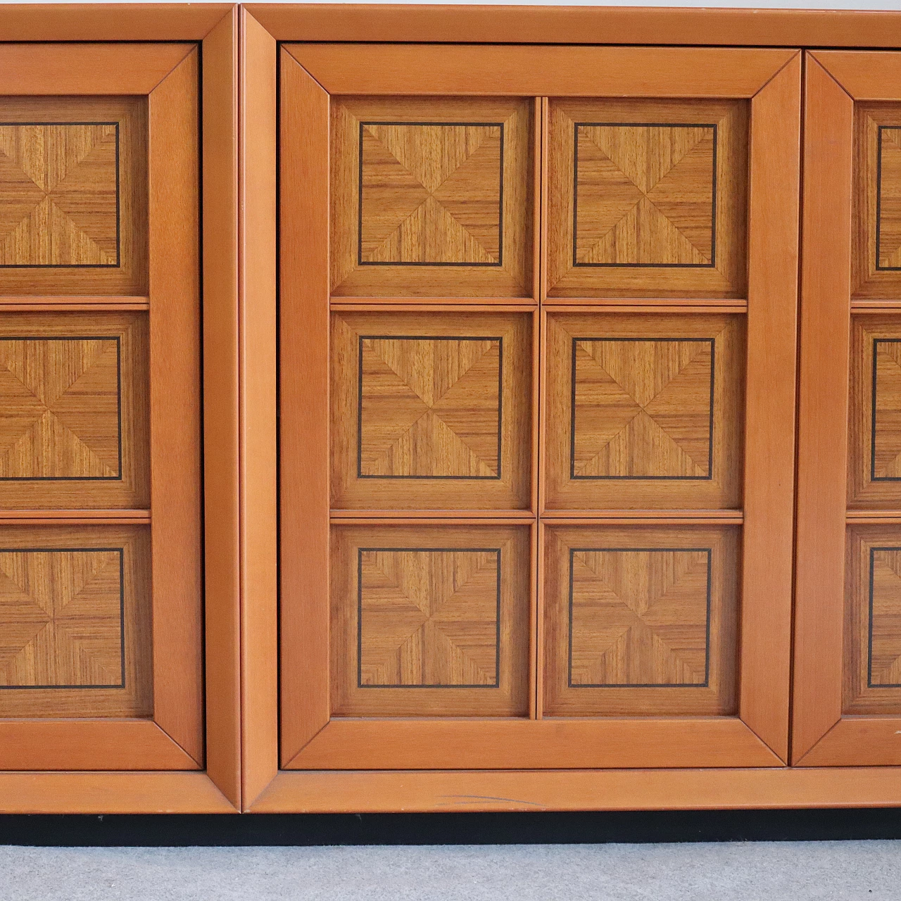 Credenza Caccia alla Volpe in ciliegio di Linea Arredo, anni '70 3