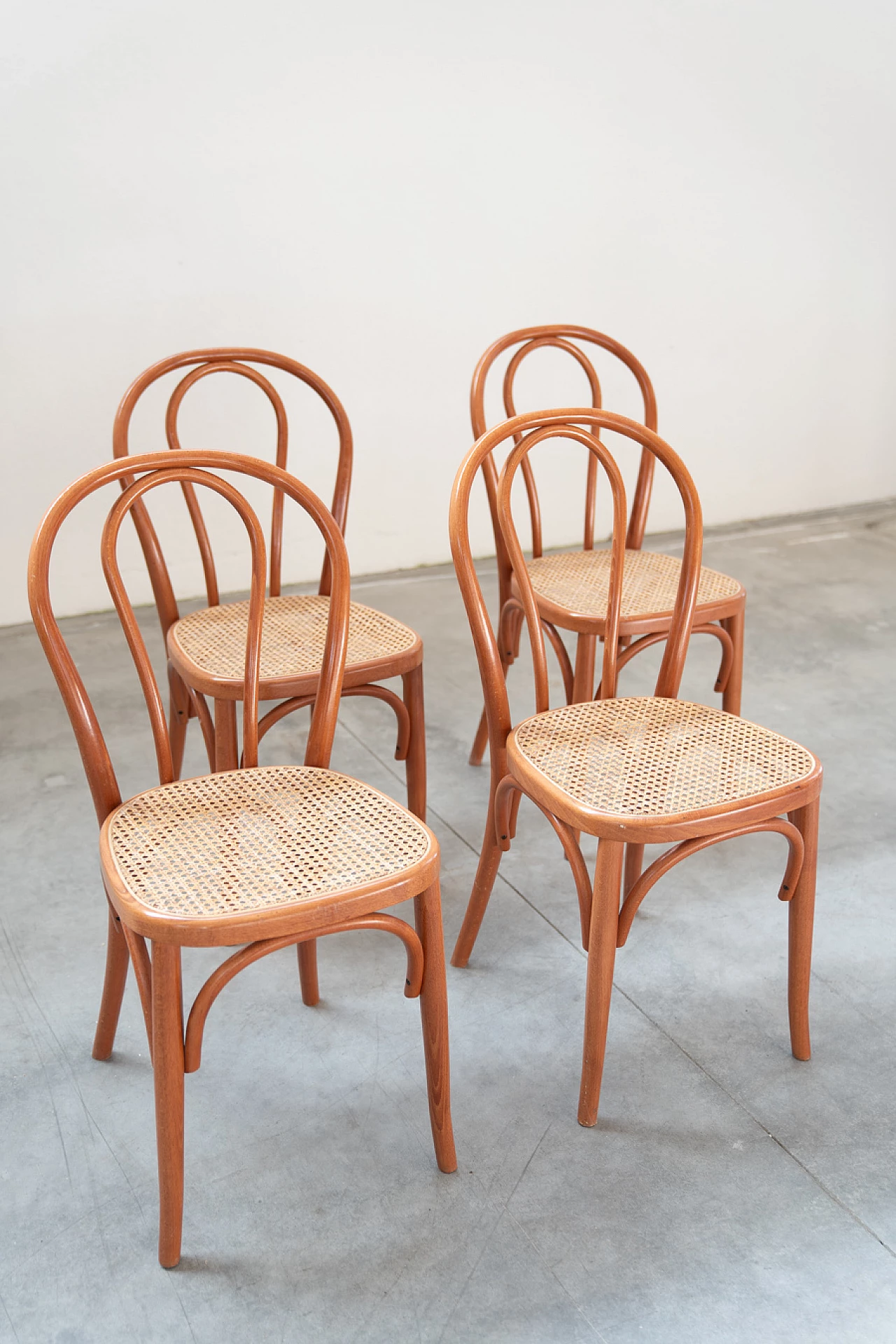 Sedia in faggio curvato e seduta in paglia in stile Thonet, anni '90 4