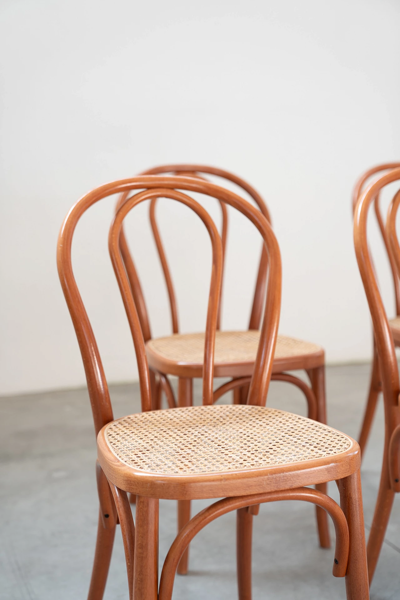 Sedia in faggio curvato e seduta in paglia in stile Thonet, anni '90 5