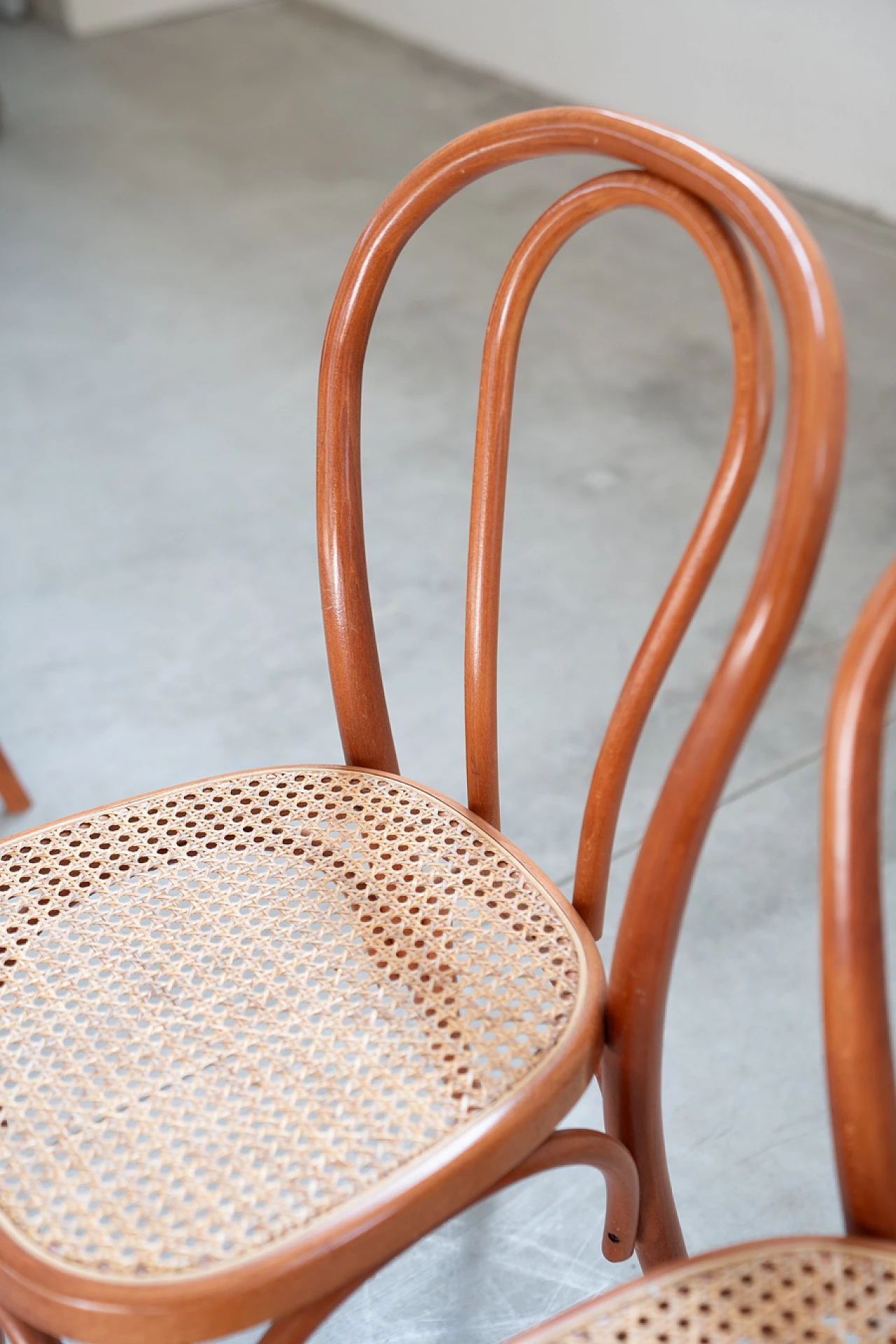 Sedia in faggio curvato e seduta in paglia in stile Thonet, anni '90 12