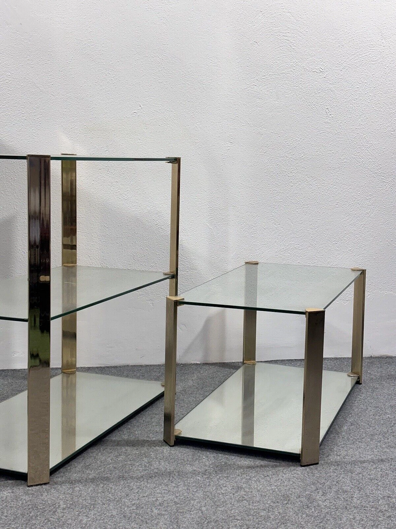 3 Display cabinets in the style of Gallotti & Radice, 1970s 2