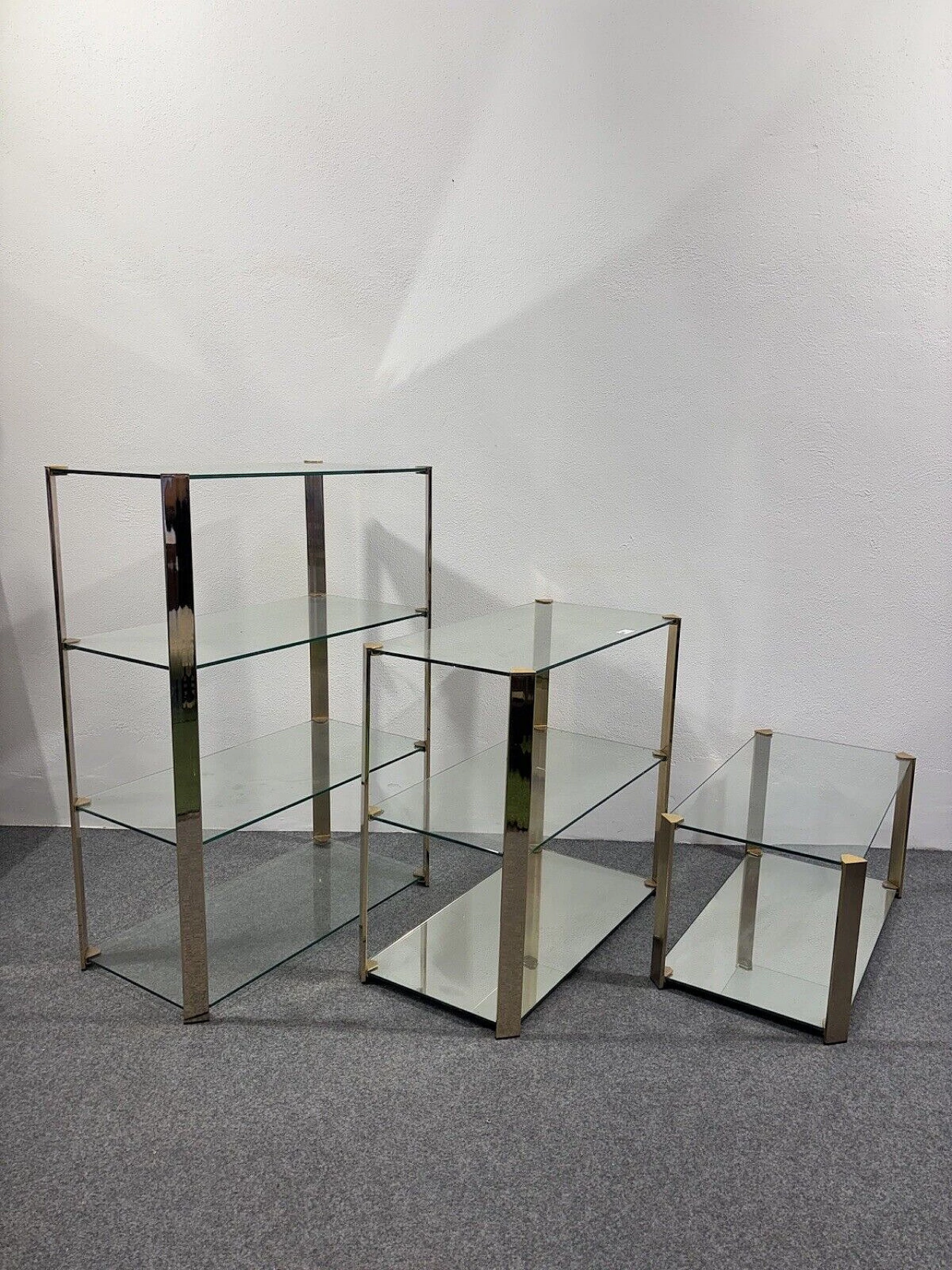 3 Display cabinets in the style of Gallotti & Radice, 1970s 5