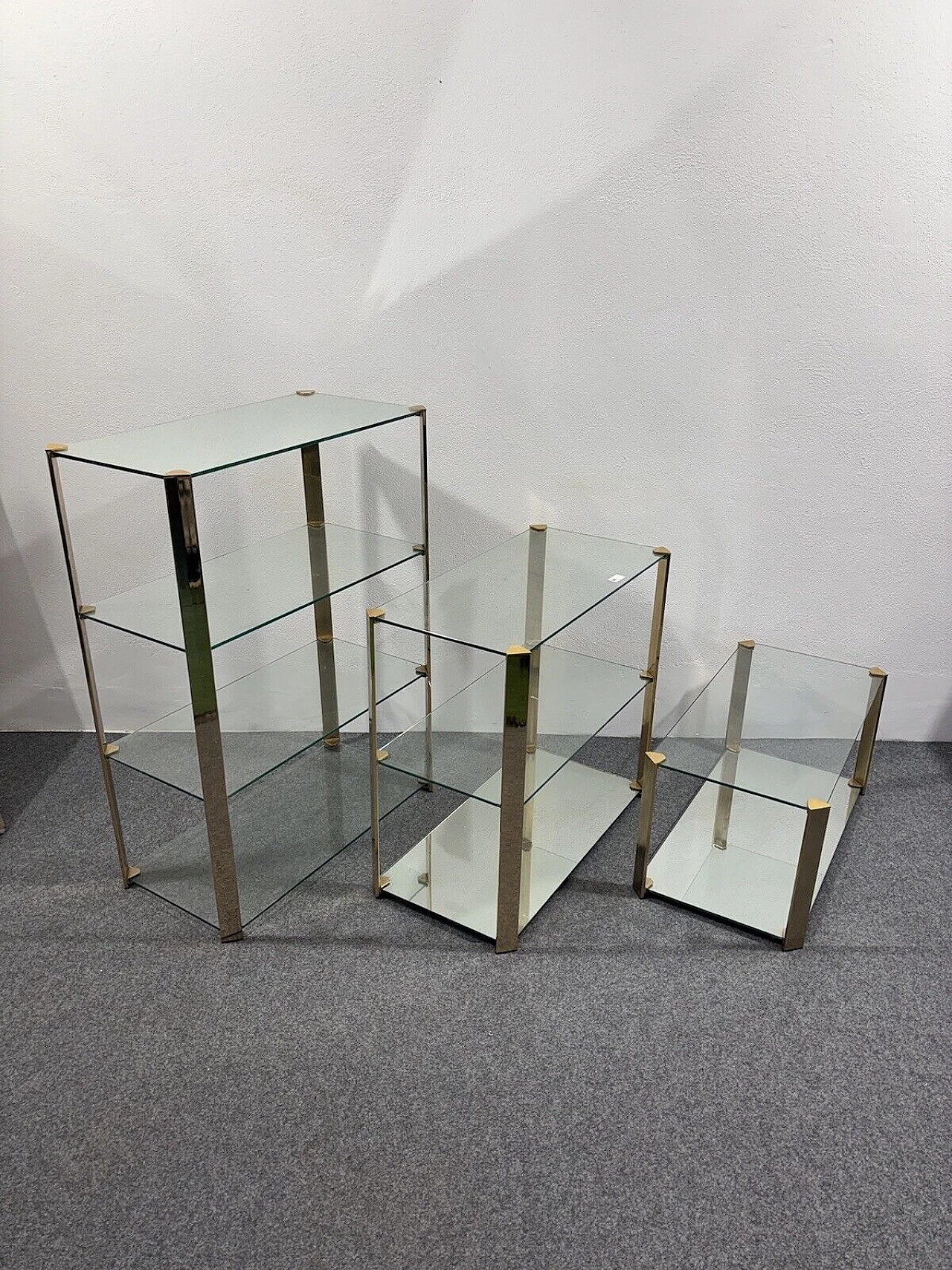 3 Display cabinets in the style of Gallotti & Radice, 1970s 6