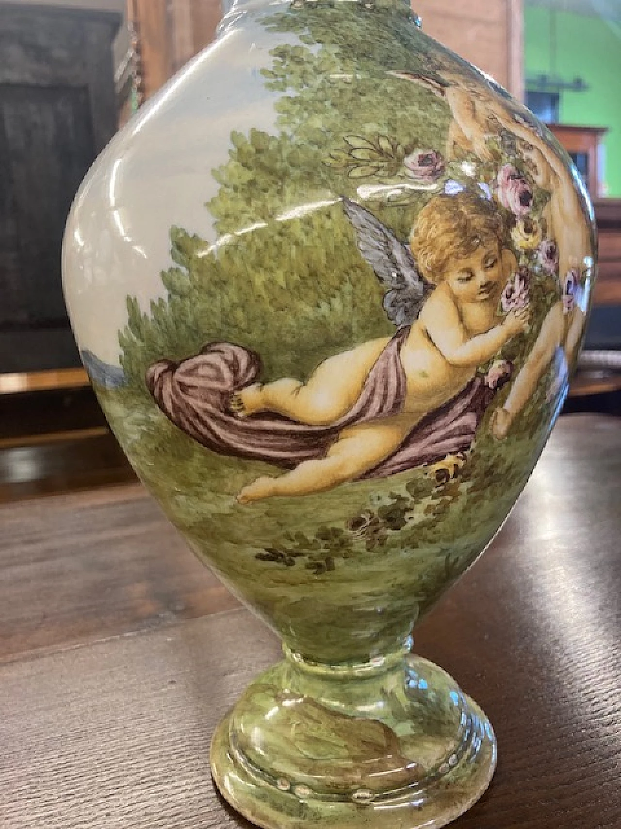 Vaso in maiolica con putti di Ginori, 1850 9