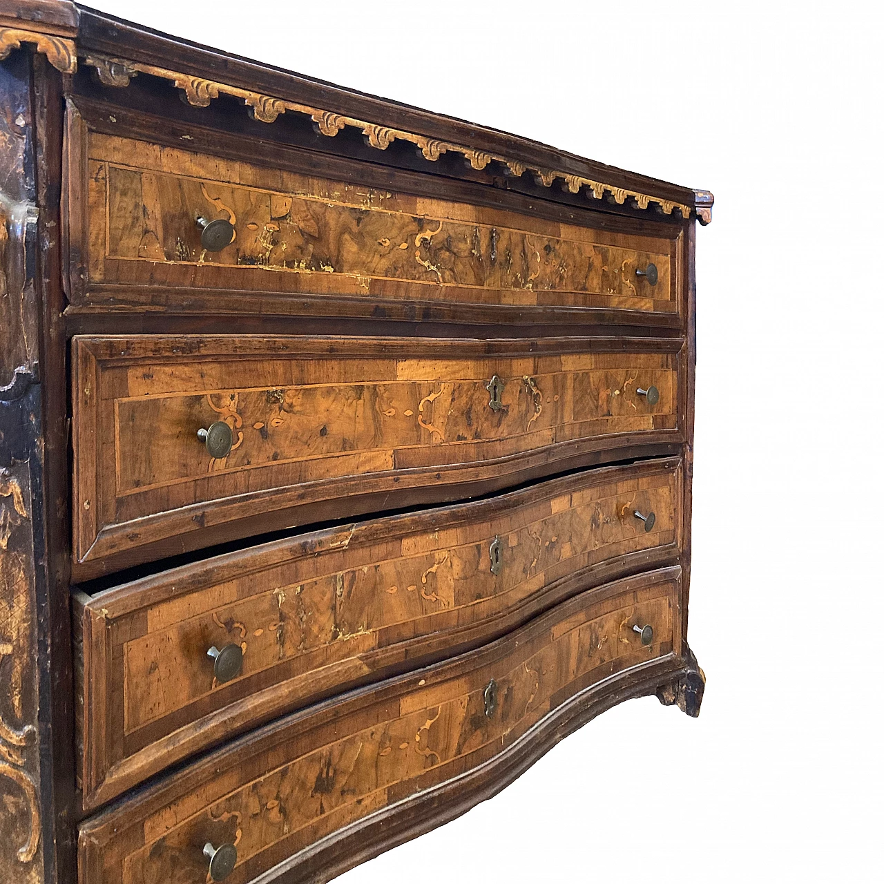 Walnut chest of drawers with maple thread, 18th century 2