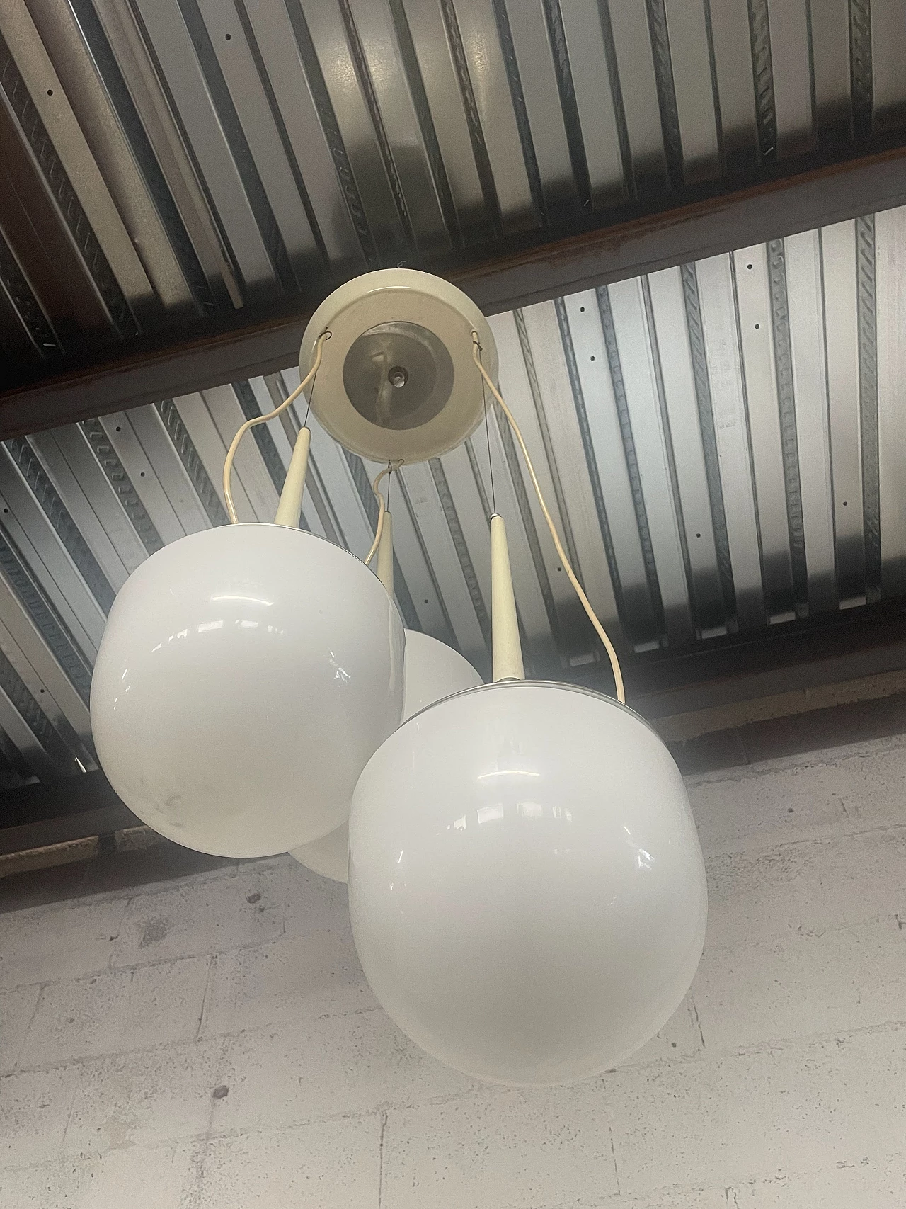 Lampadario a tre luci in metallo e plastica di Esperia, anni '70 12