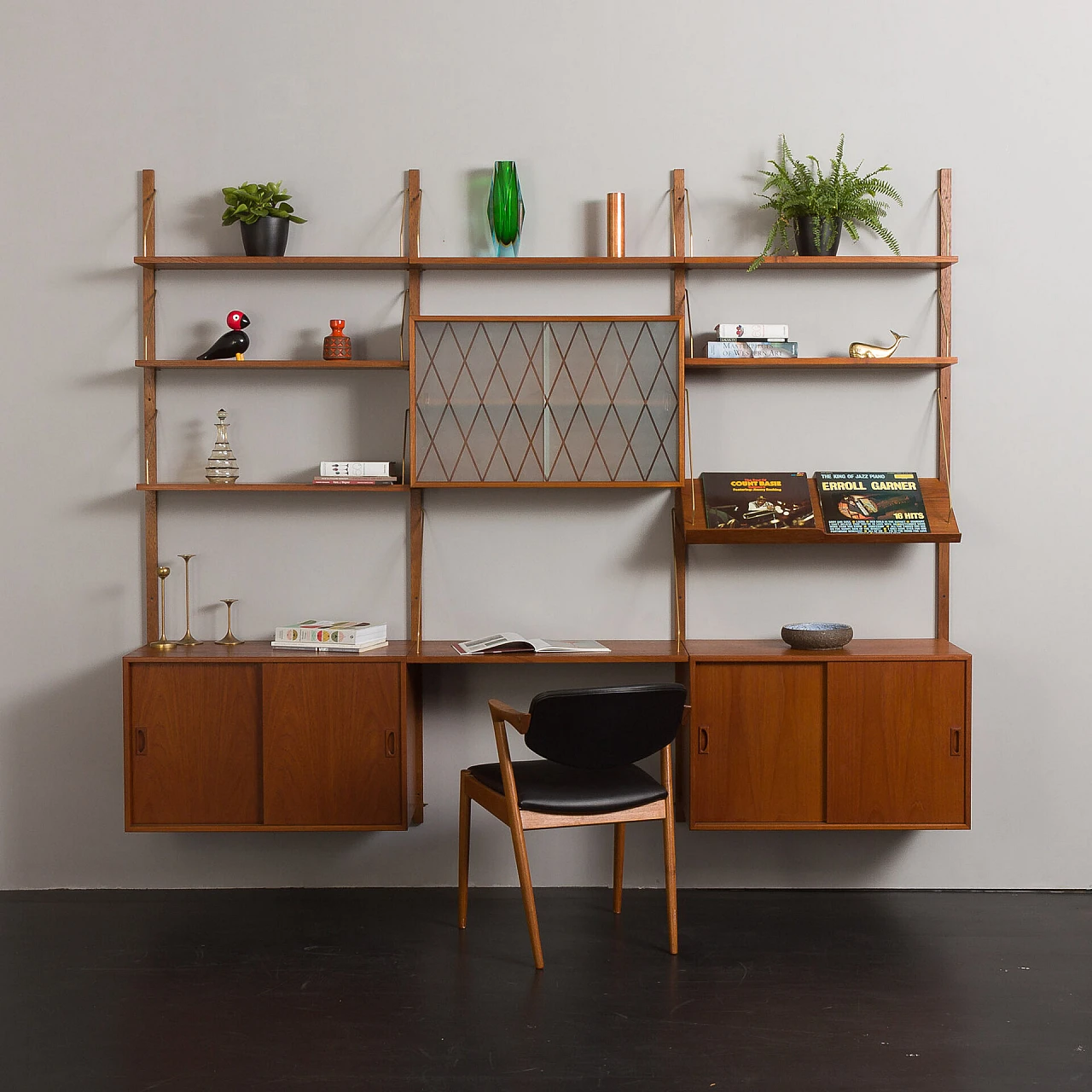 Modular teak hanging bookcase in the style of P. Cadovius, 1960s 1