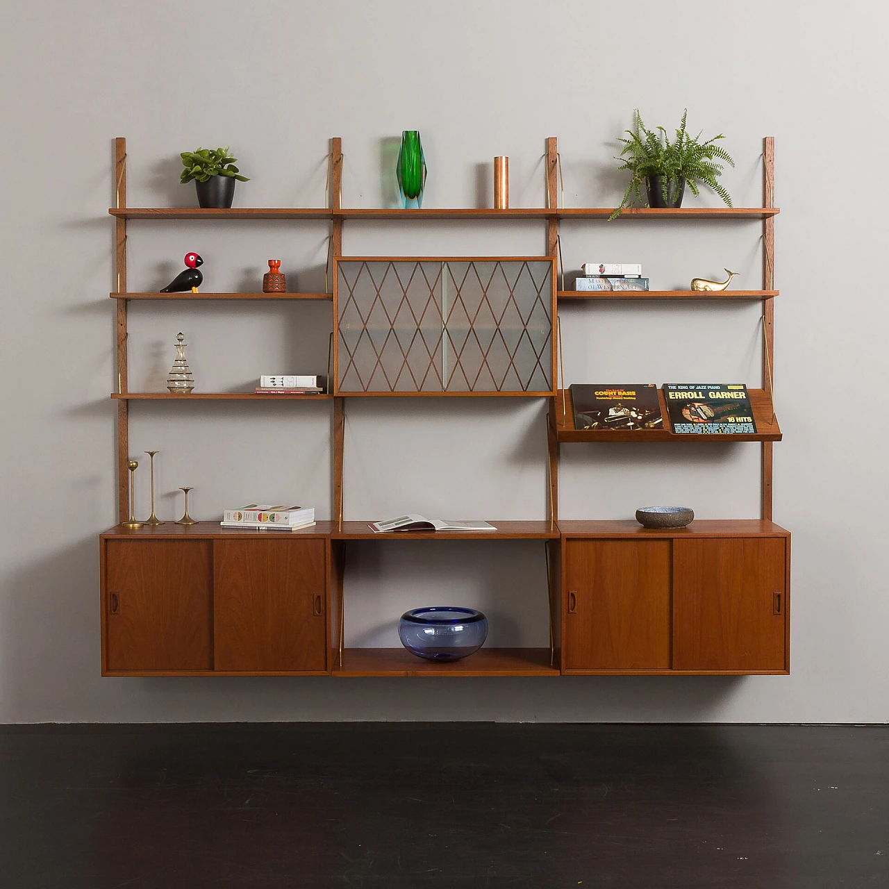 Modular teak hanging bookcase in the style of P. Cadovius, 1960s 3