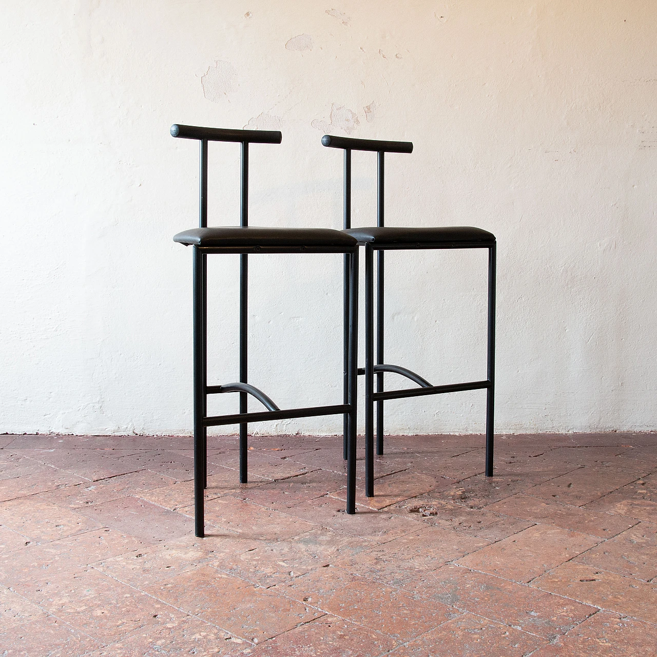 Pair of Tokyo chairs by Rodney Kinsman, 1980s 4