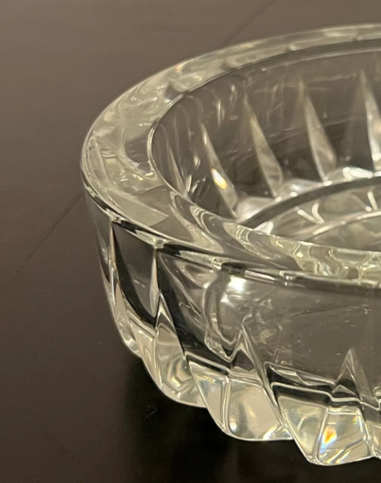 Transparent ashtray 2