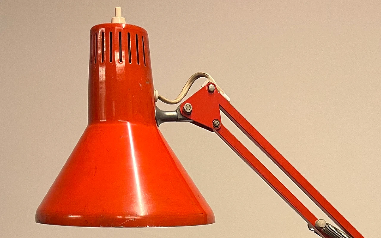 Lampada da tavolo rossa 3