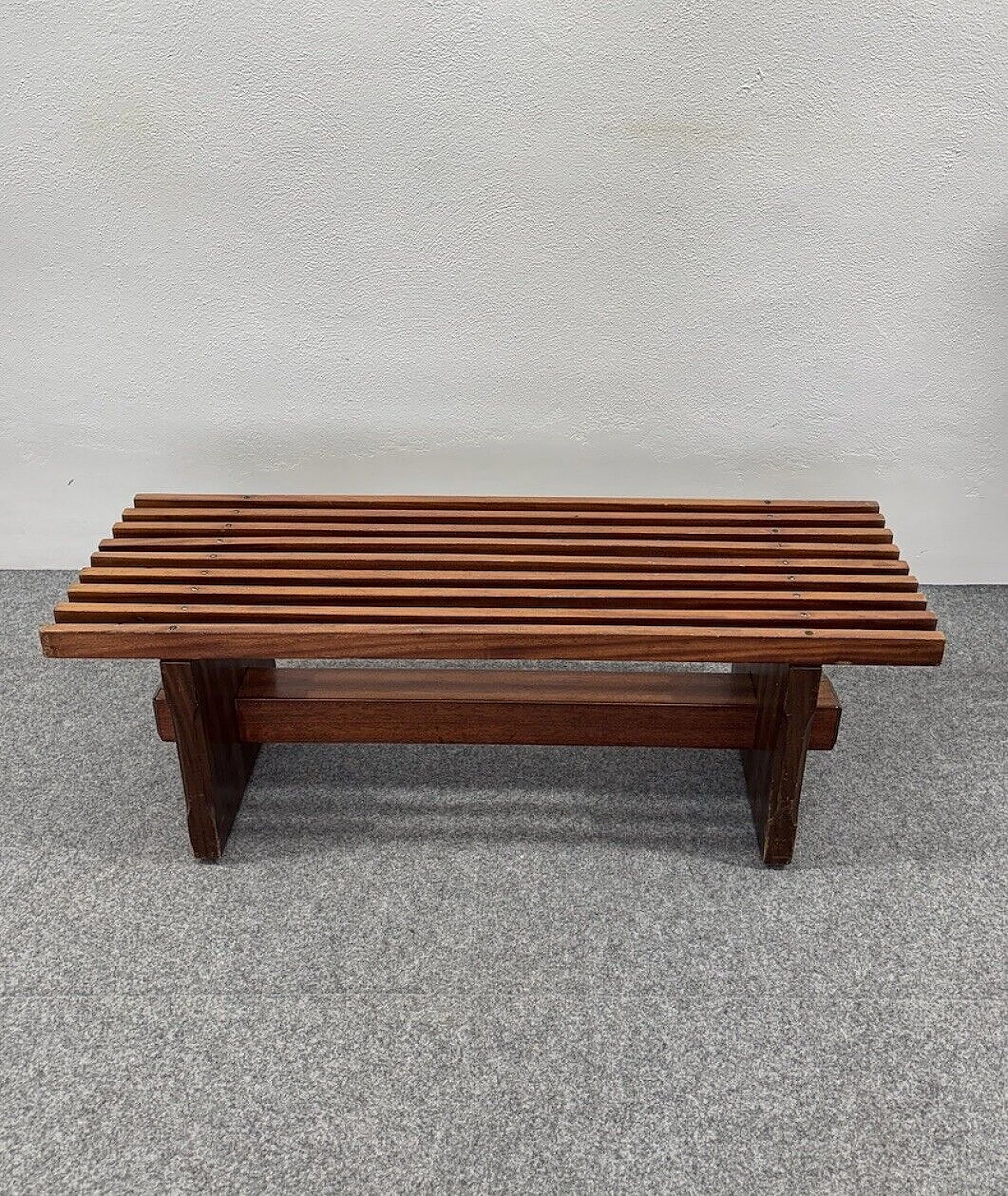 Peroba and Baruna wood bench by Lina Bo Bardi 1