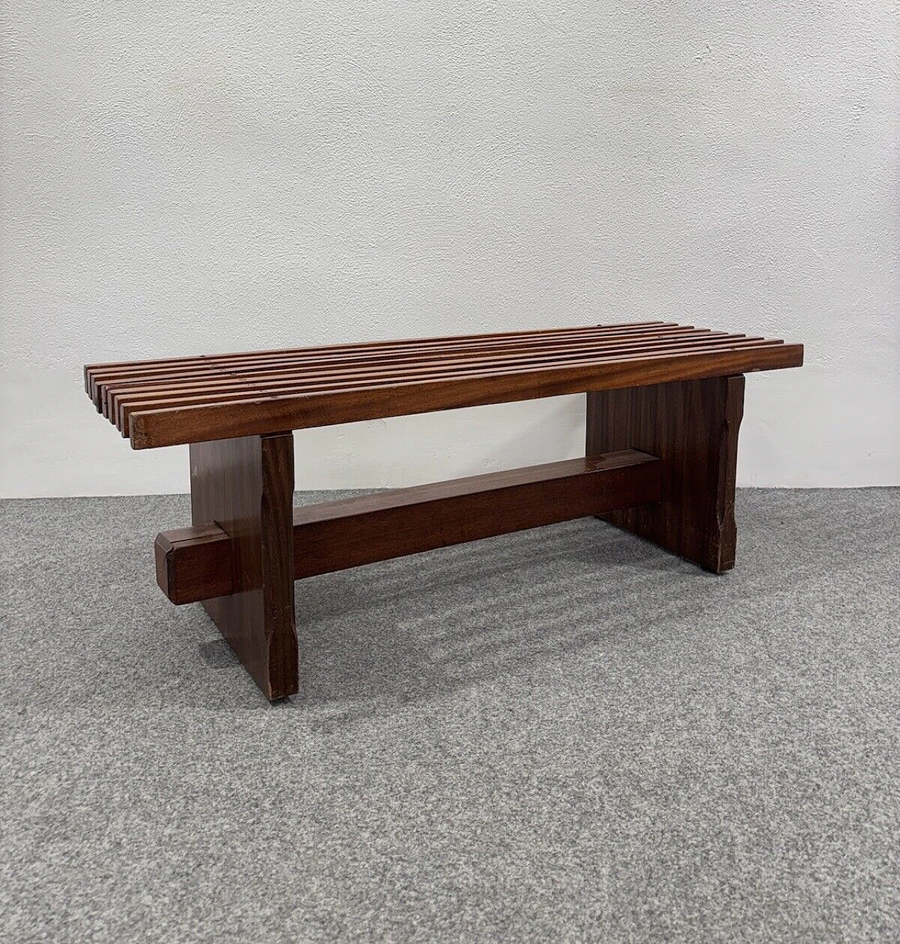 Peroba and Baruna wood bench by Lina Bo Bardi 10