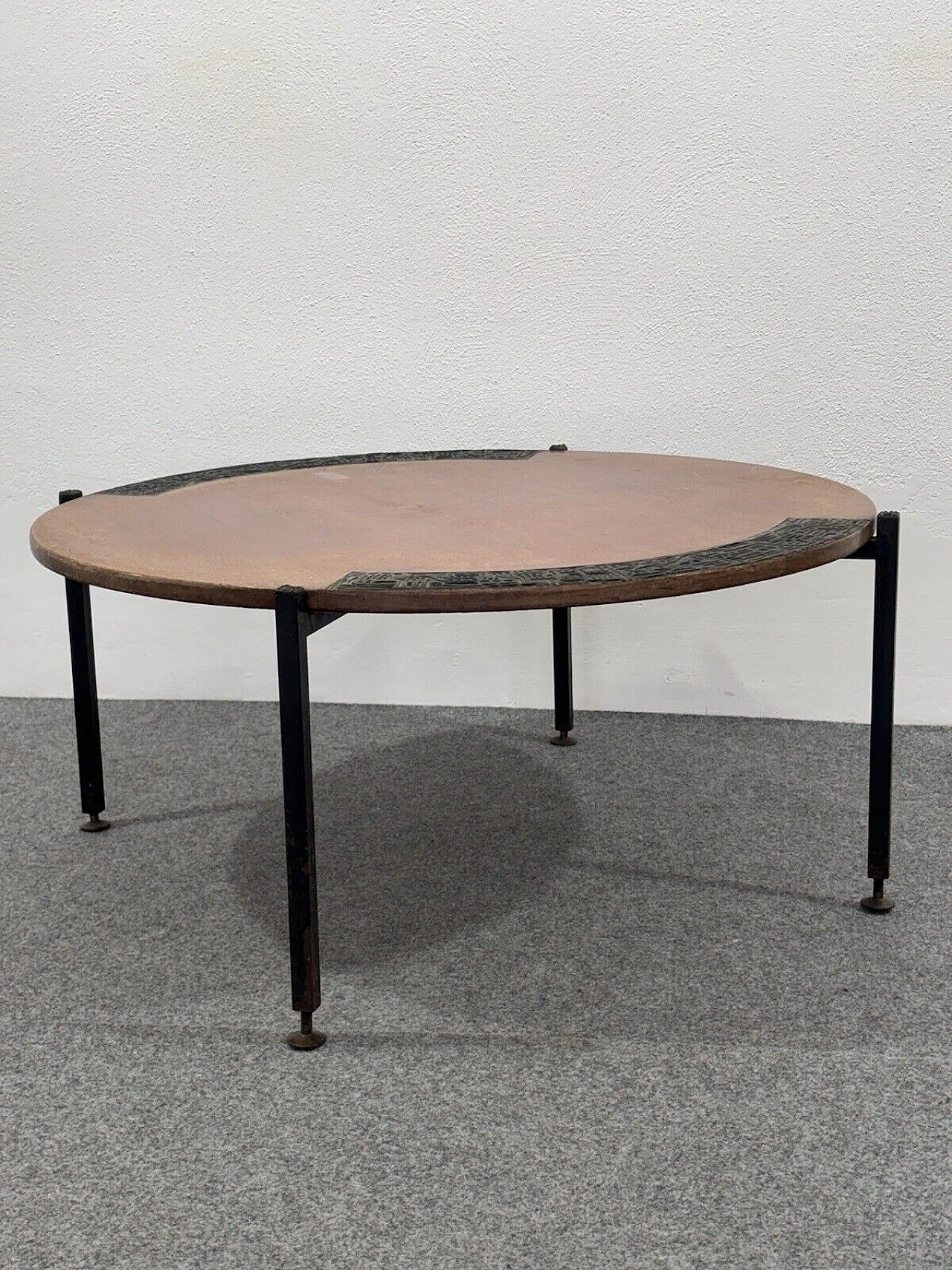 Round metal and wood coffee table by Silvio Cavatorta, 1960s 6