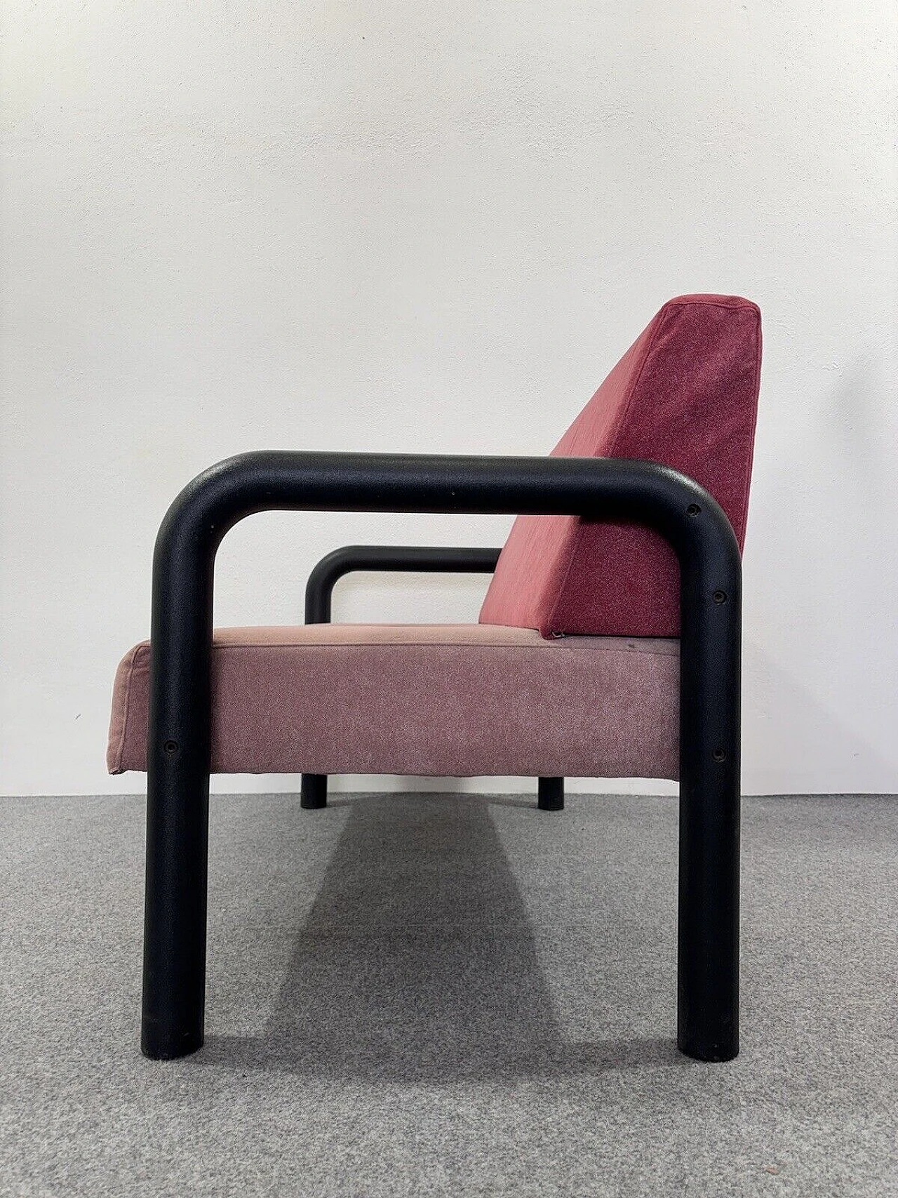 Expanded polyurethane and pink fabric two-seater sofa, 1980s 2