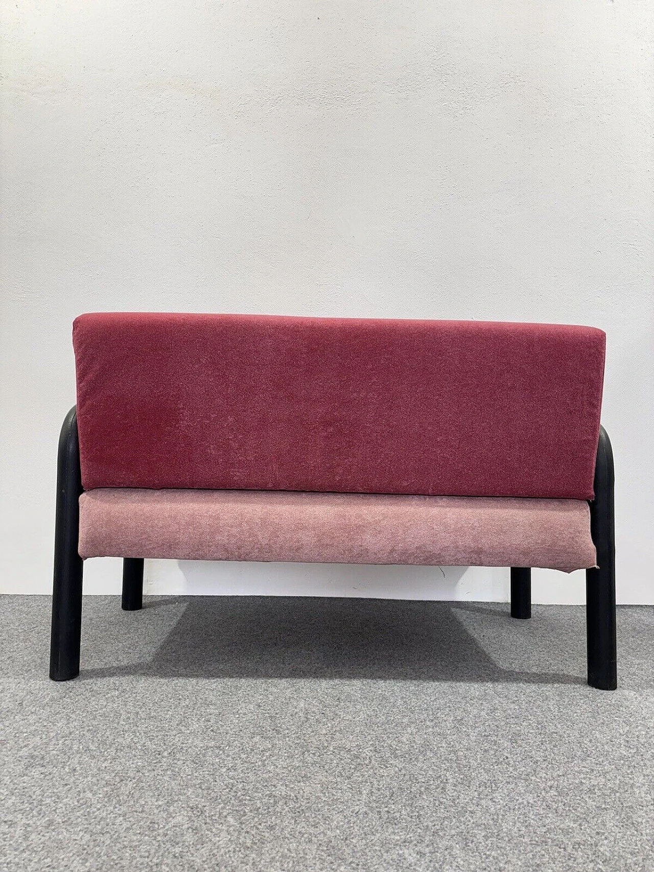 Expanded polyurethane and pink fabric two-seater sofa, 1980s 7