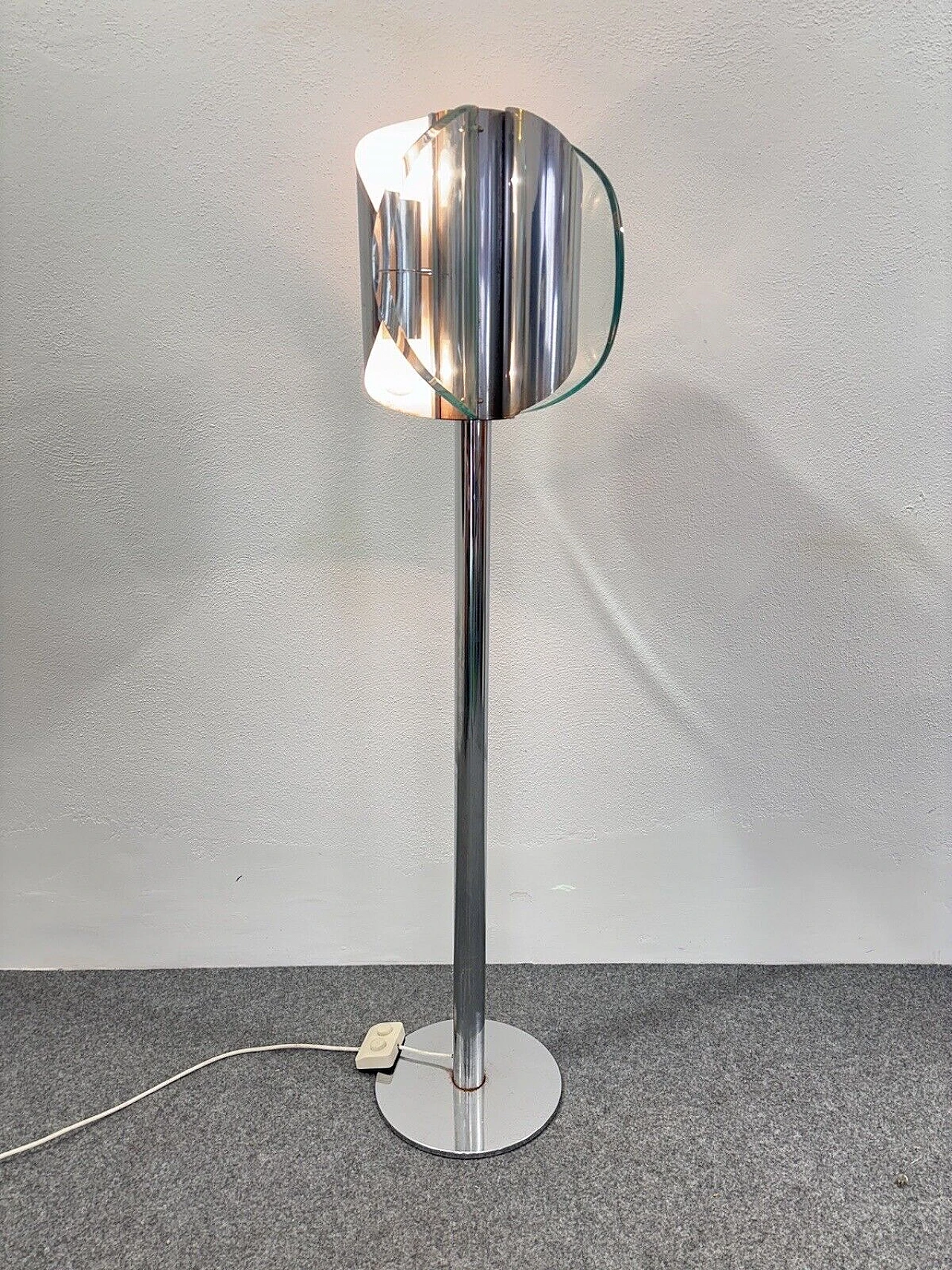 Floor lamp in the style of Fontana Arte, 1970s 3