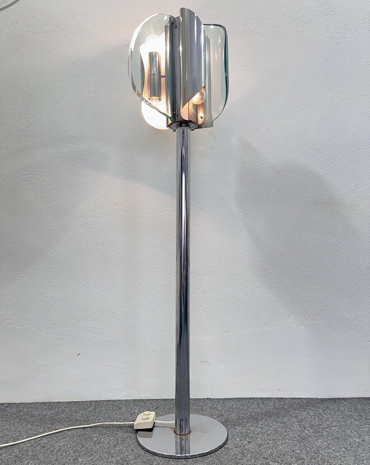 Floor lamp in the style of Fontana Arte, 1970s 8