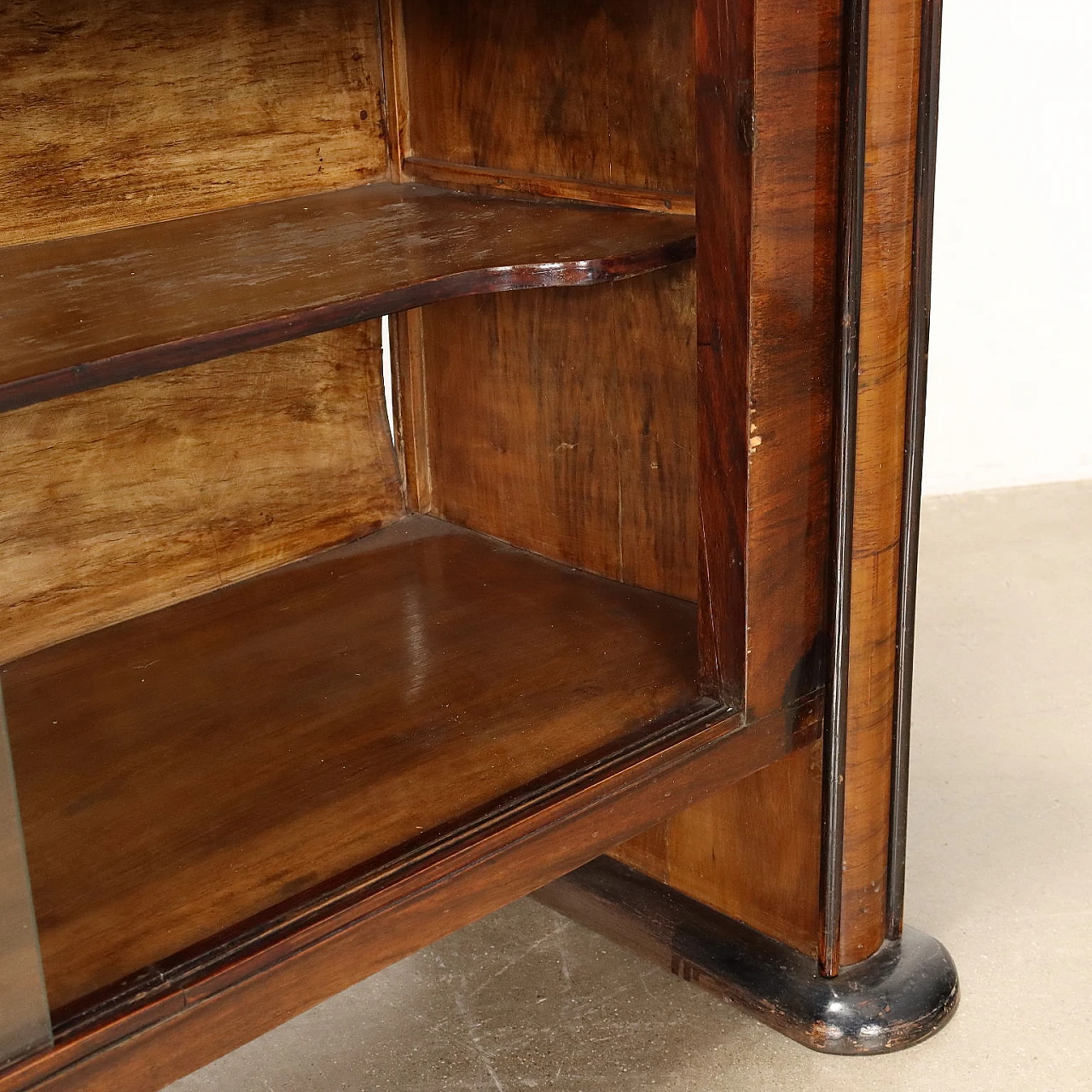 Walnut veneer display cabinet with sliding doors, 1920s 8