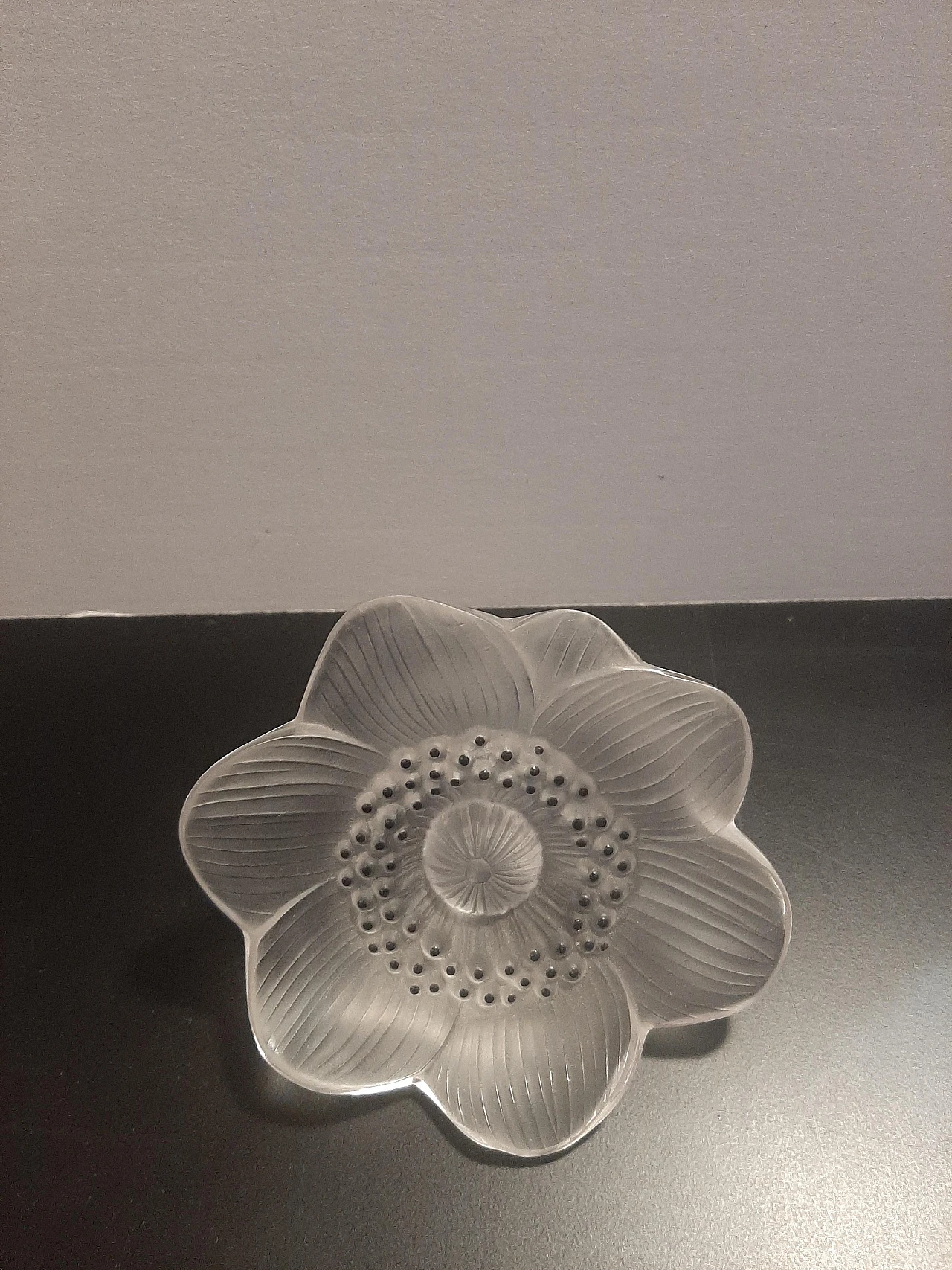 Scultura Anemone in cristallo di Lalique, anni '80 5