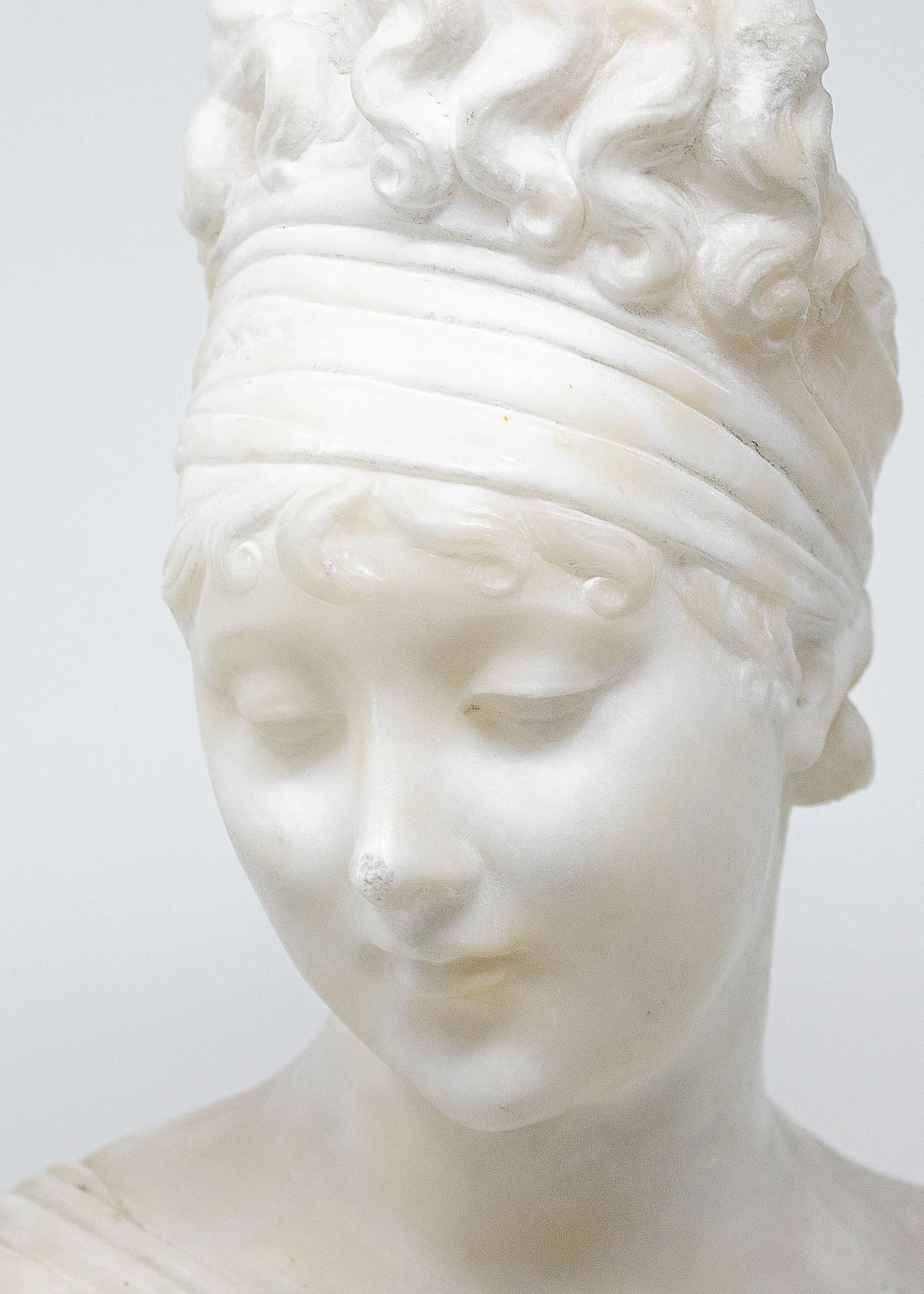 Alabaster bust of Juliette Récamier, 19th century | intOndo