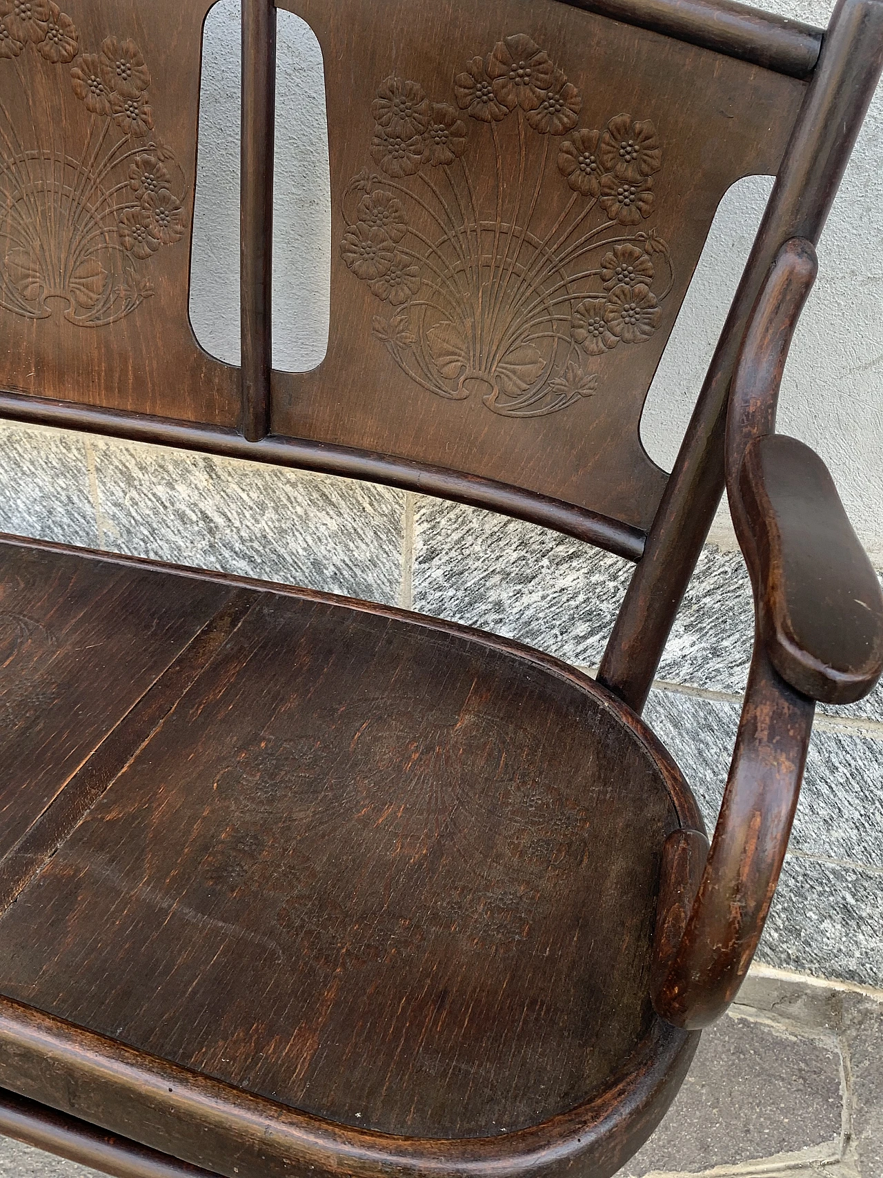 3-seater wooden bench by Thonet, 1910s 2