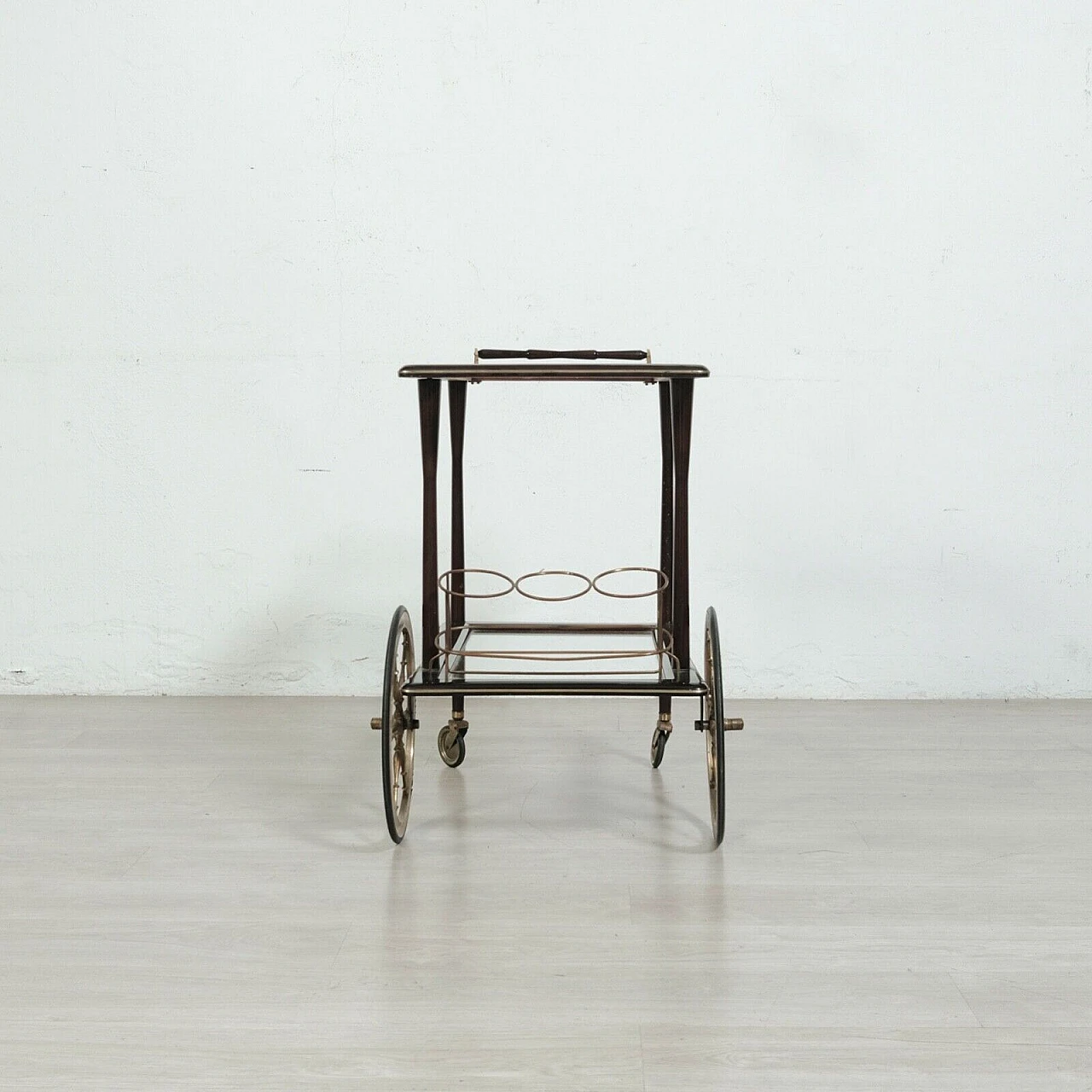 Mahogany veneered wood, glass and brass bar cart, 1960s 4