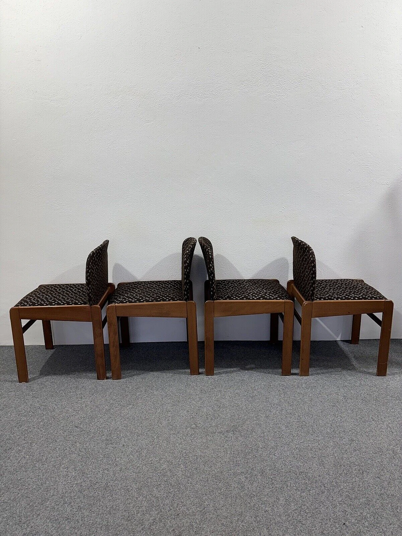 4 Chairs in wood and patterned fabric, 1960s 5