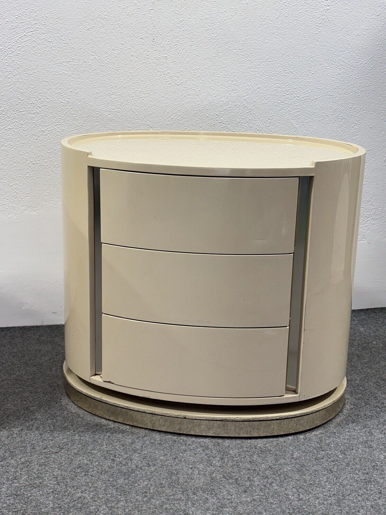 Pair of Space Age bedside tables in the style of Karl Springer, 1970s 3