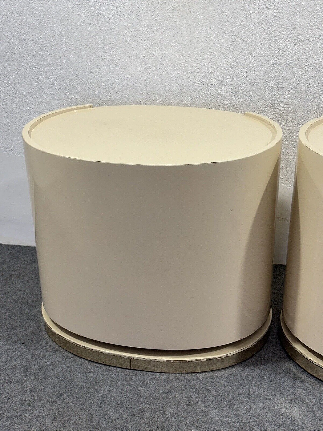 Pair of Space Age bedside tables in the style of Karl Springer, 1970s 9