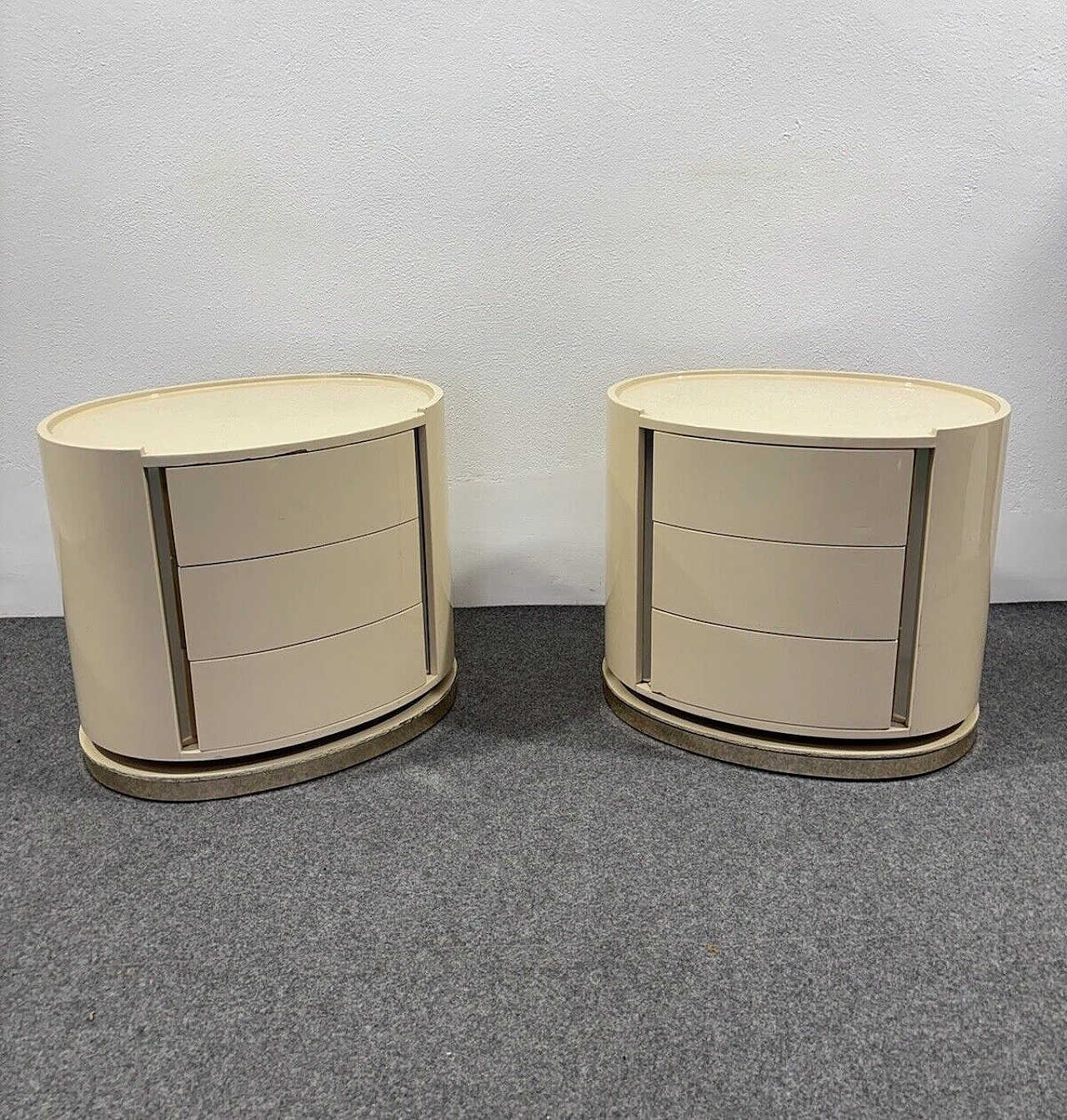 Pair of Space Age bedside tables in the style of Karl Springer, 1970s 11