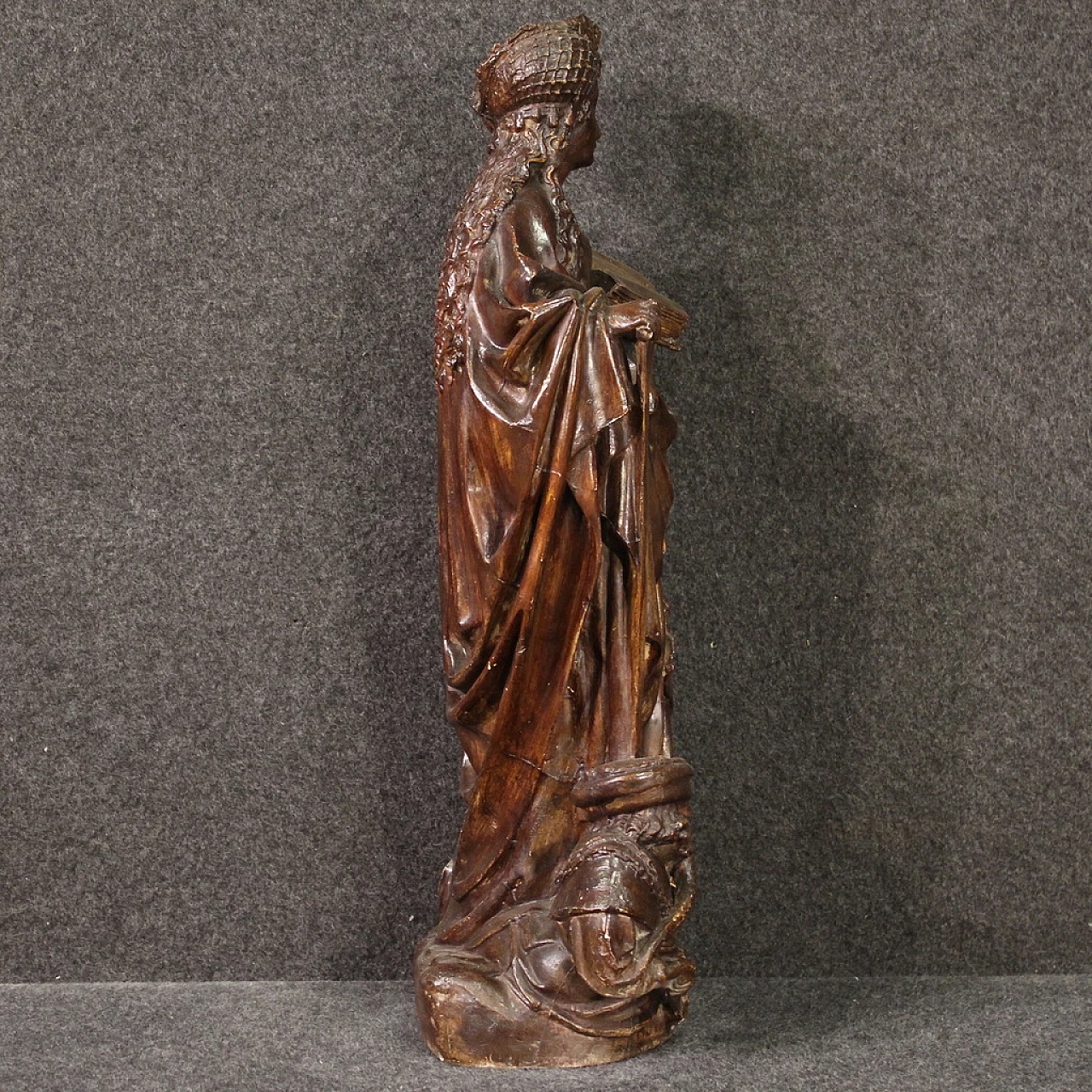 Santa Caterina d'Alessandria, scultura in gesso tinto rovere, anni '50 5