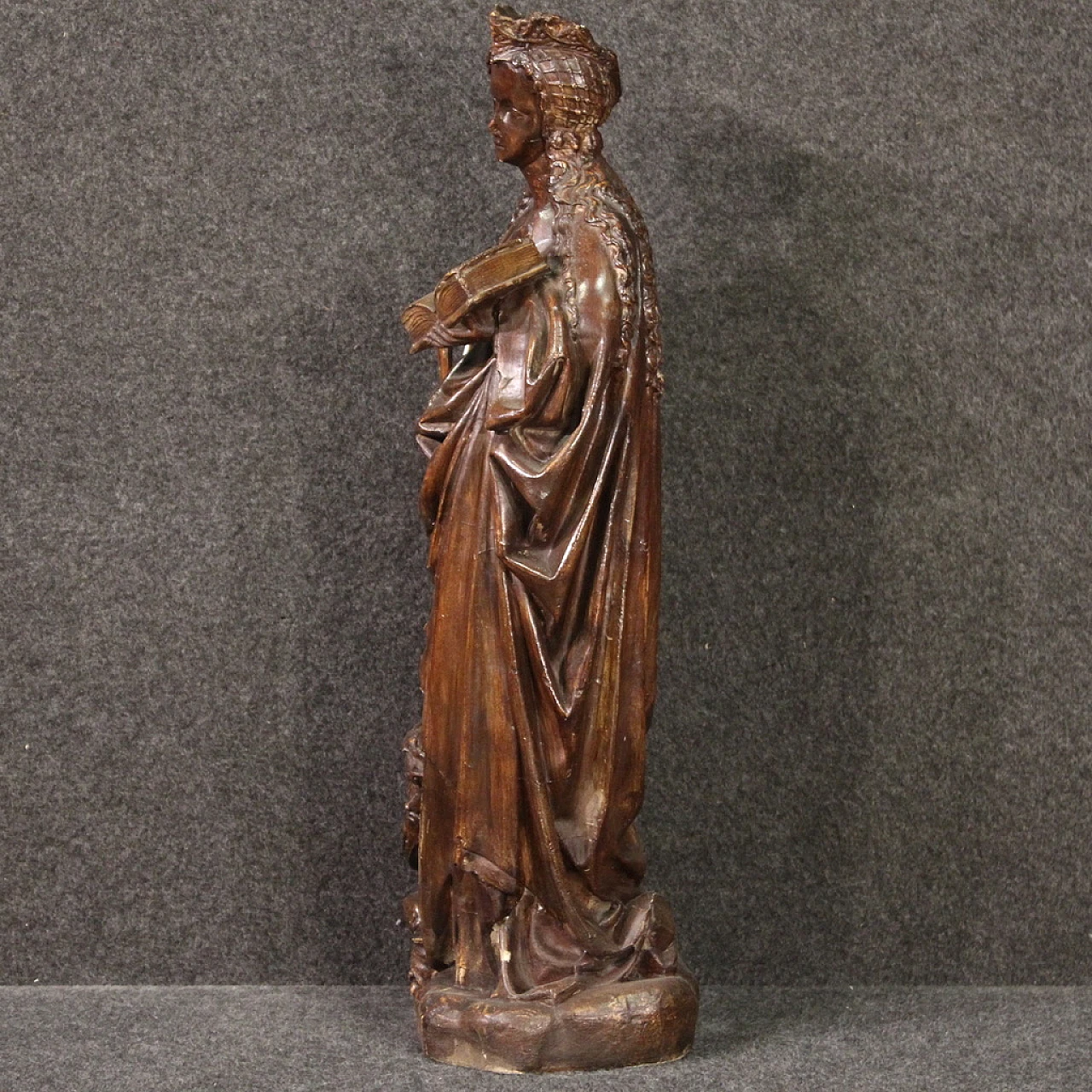 Santa Caterina d'Alessandria, scultura in gesso tinto rovere, anni '50 7