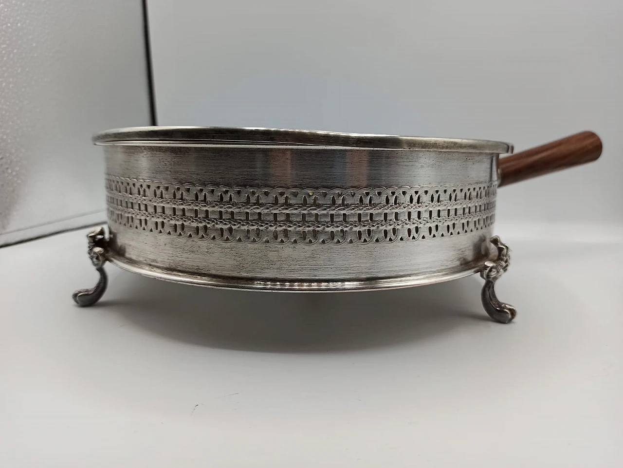 Metal food warmer with wooden handle, 1960s 4