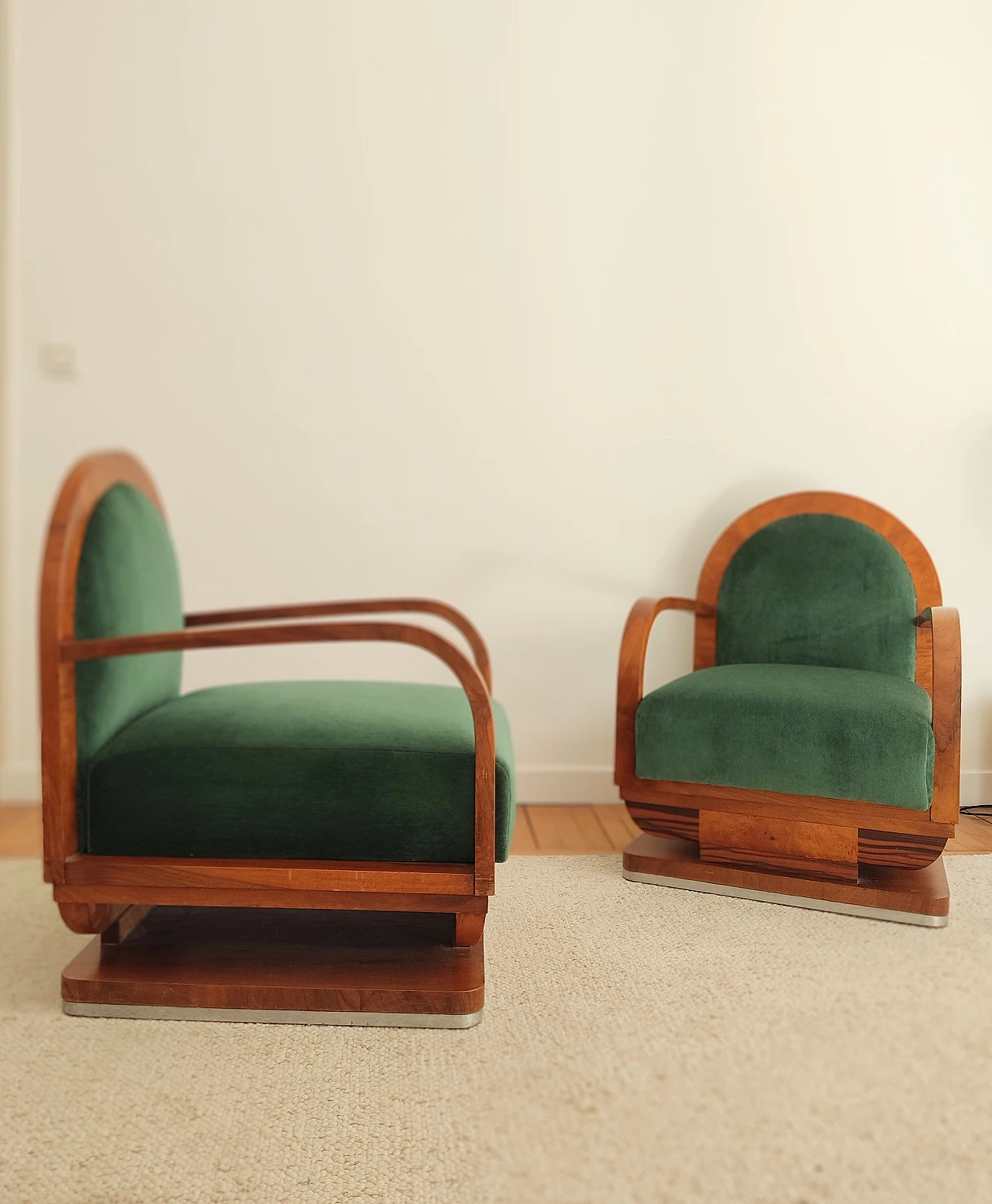 Pair of Art Deco wood and green fabric armchairs, 1930s 1