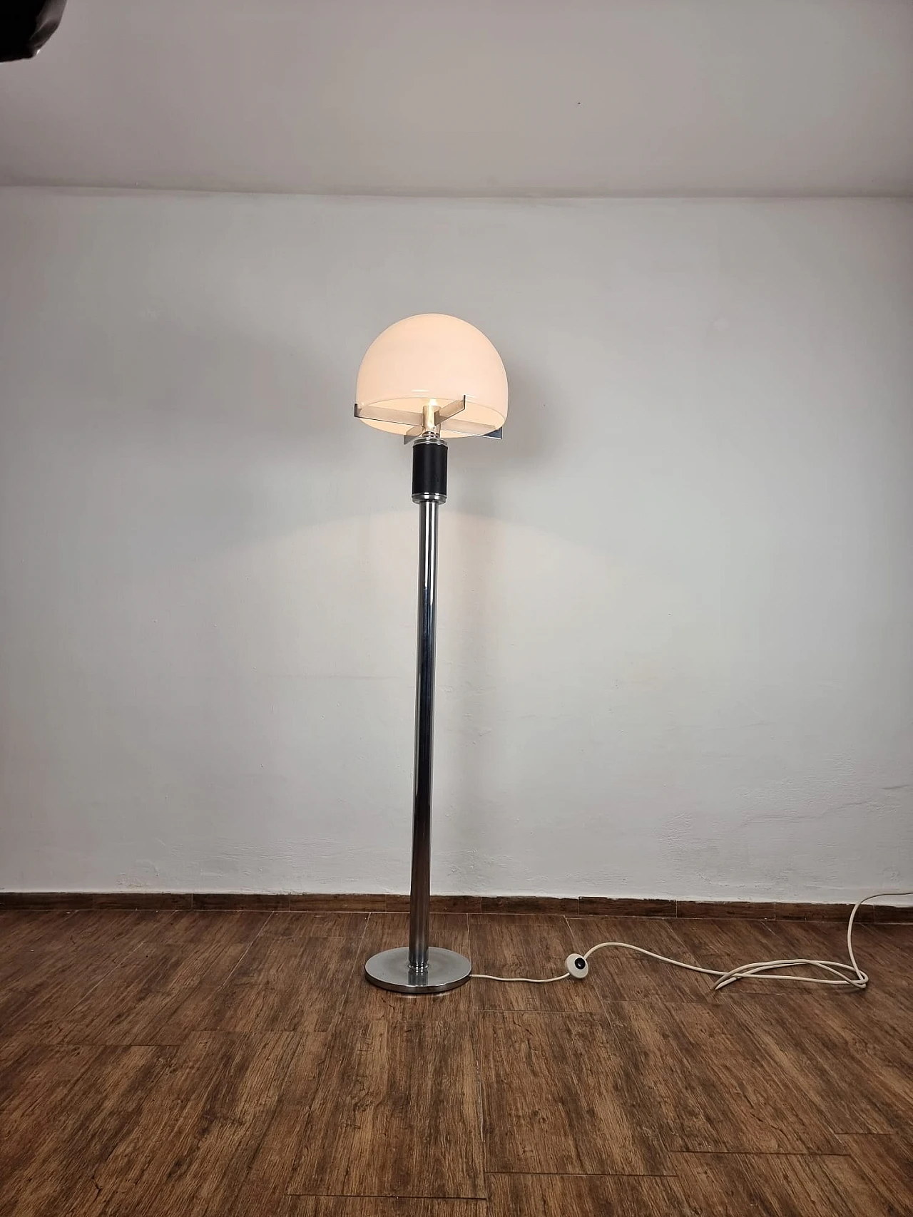 Chrome and glass mushroom floor lamp, 1960s 3