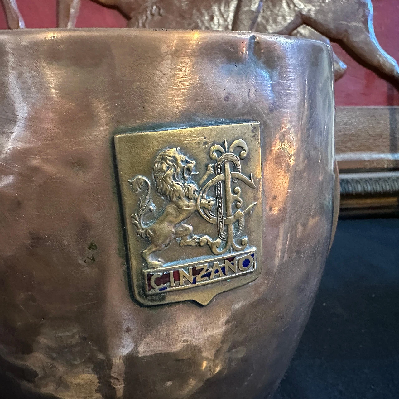 Copper and hammered brass ice bucket by Cinzano, 1940s 7